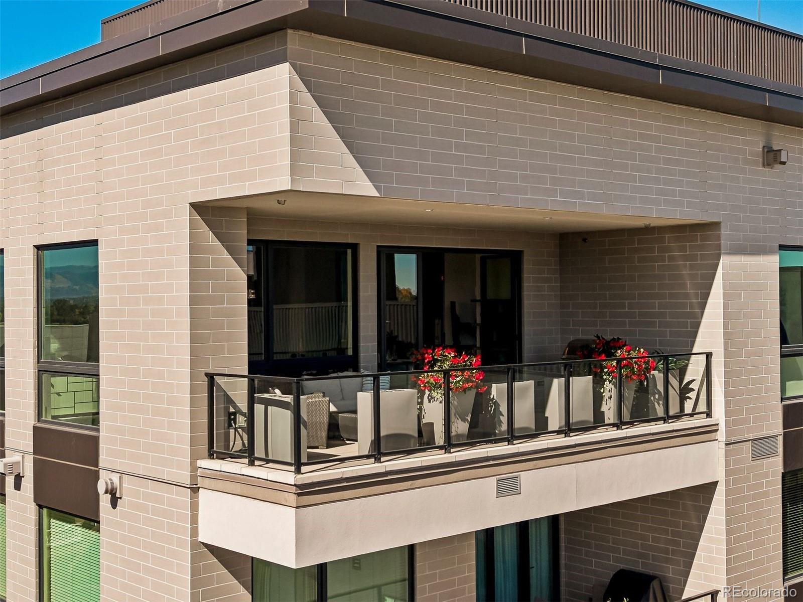 MLS Image #10 for 250  columbine street,denver, Colorado