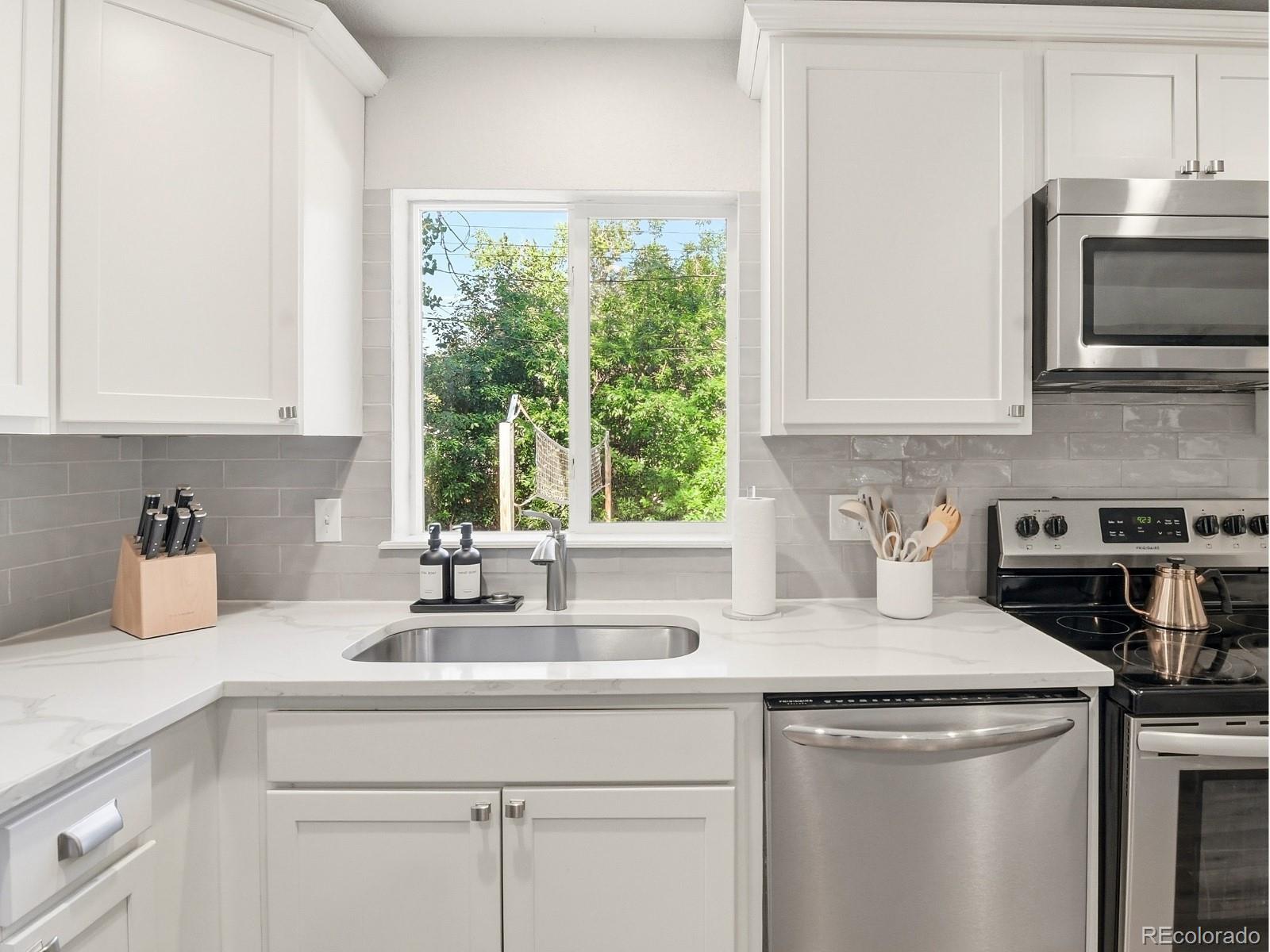 MLS Image #9 for 6593  moore street,arvada, Colorado