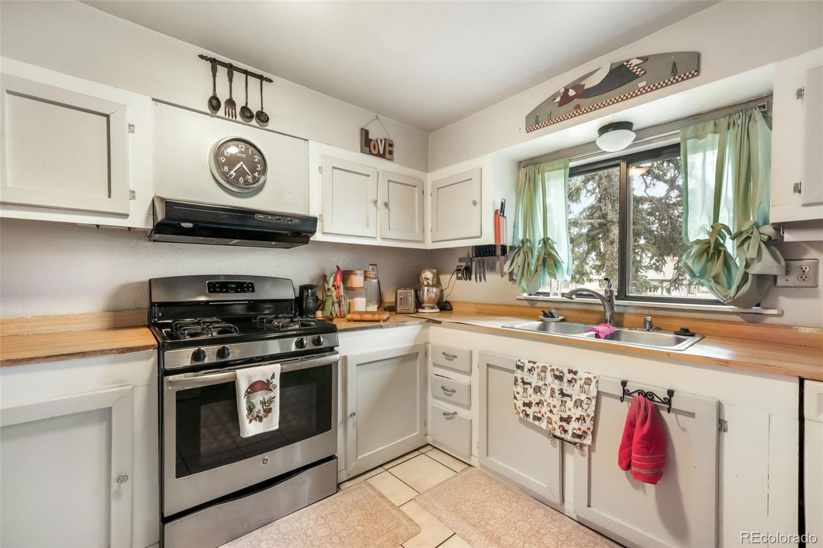 MLS Image #9 for 127  3rd street,monument, Colorado