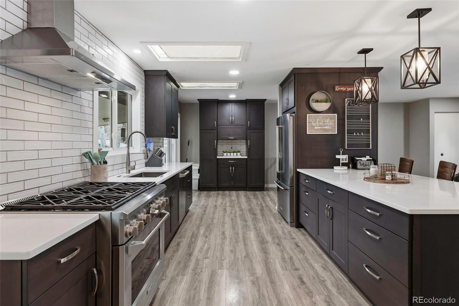 MLS Image #10 for 550 s estes street,lakewood, Colorado