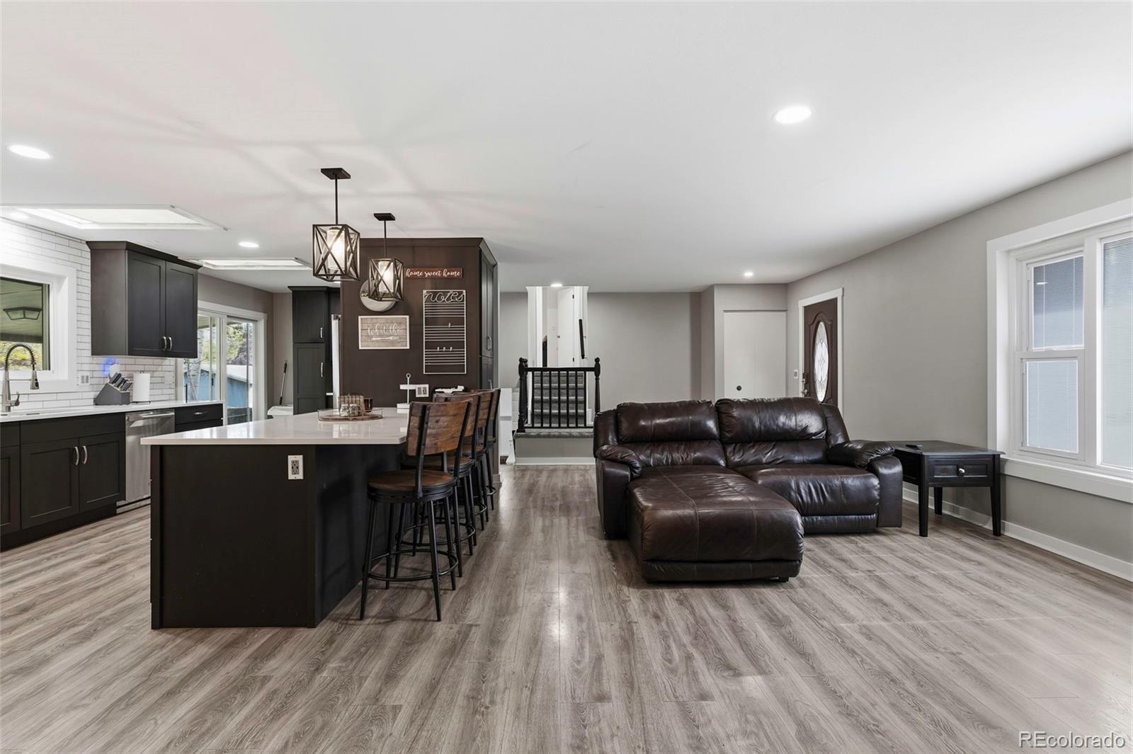 MLS Image #6 for 550 s estes street,lakewood, Colorado