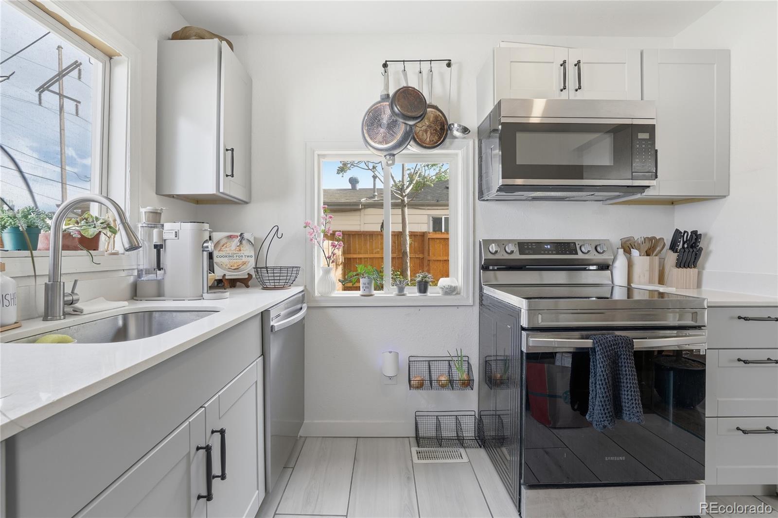 MLS Image #8 for 4790  saint paul street,denver, Colorado