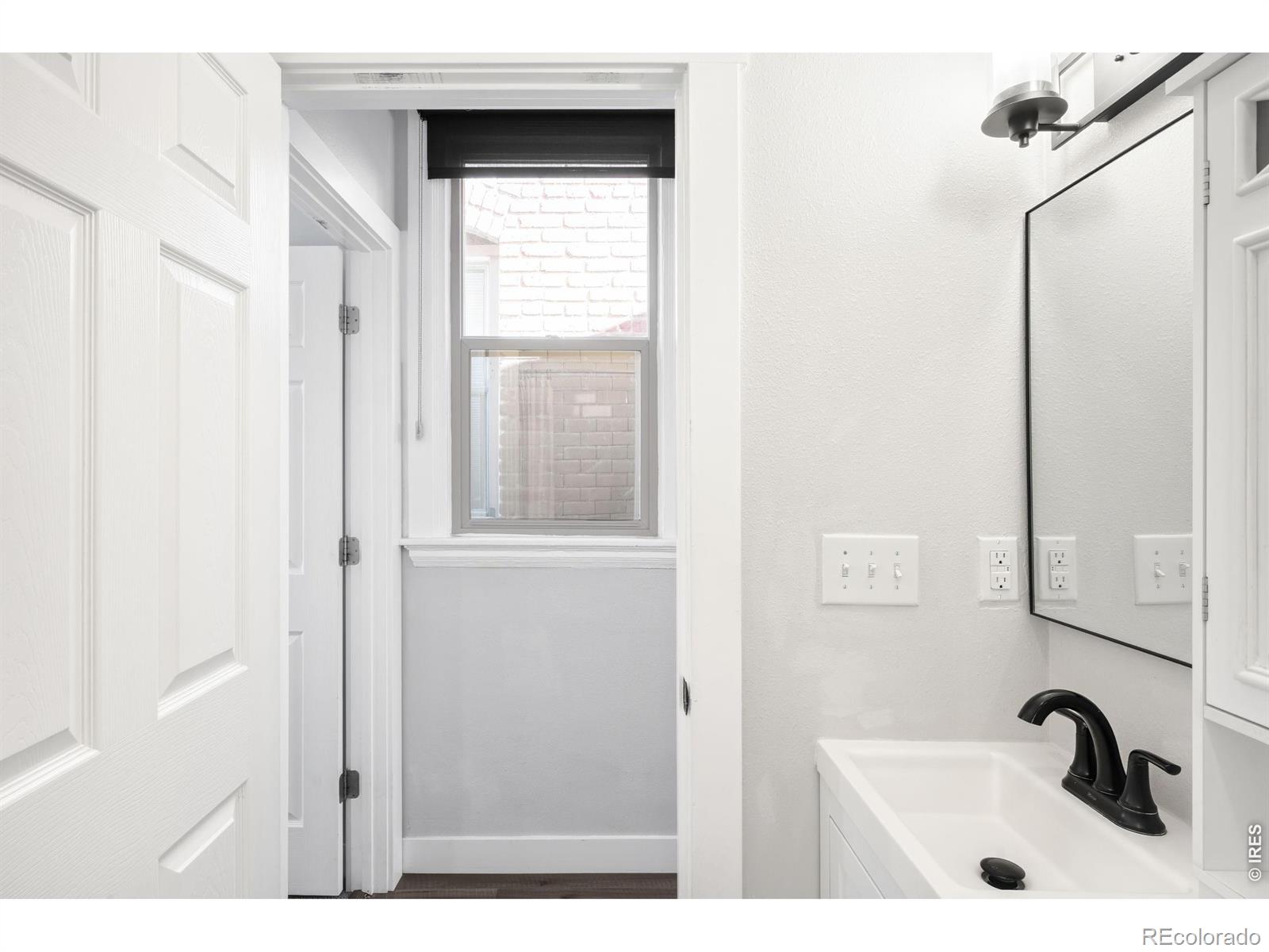 MLS Image #12 for 1731 e martin luther king jr boulevard,denver, Colorado