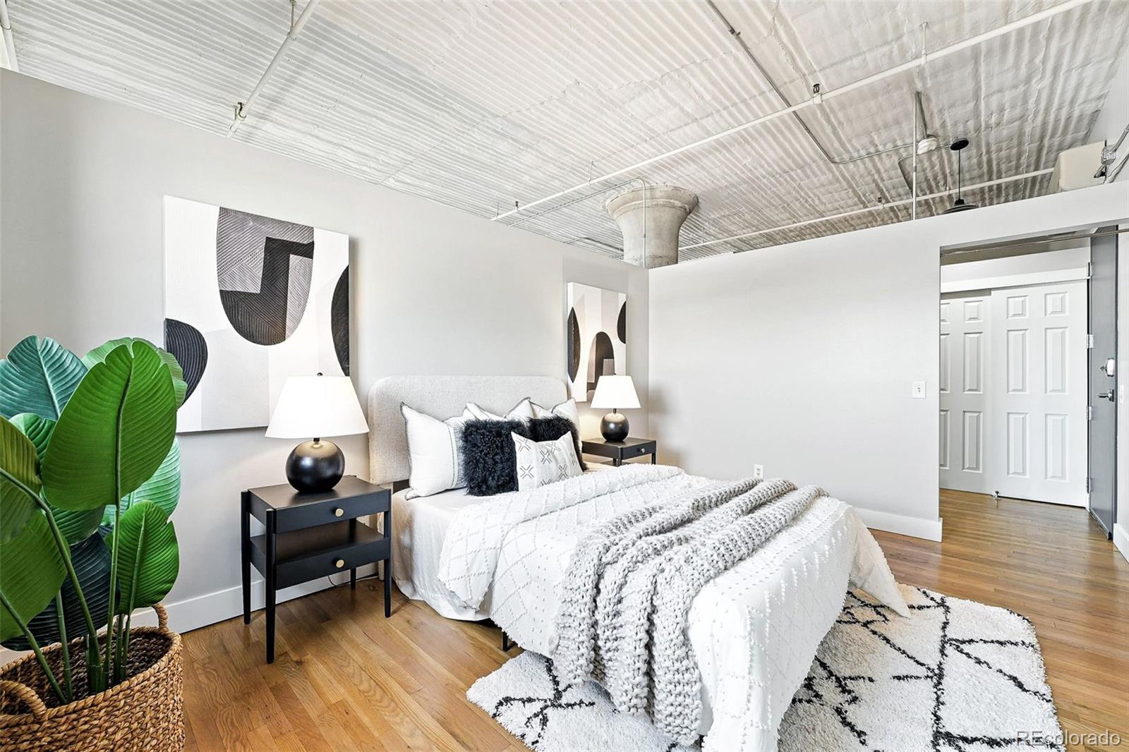 MLS Image #18 for 2261  blake street,denver, Colorado