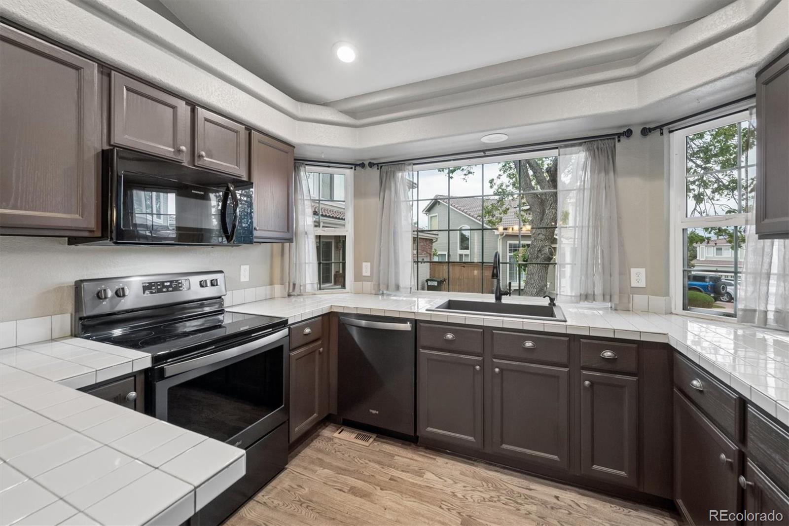 MLS Image #2 for 1131  laurenwood way,highlands ranch, Colorado