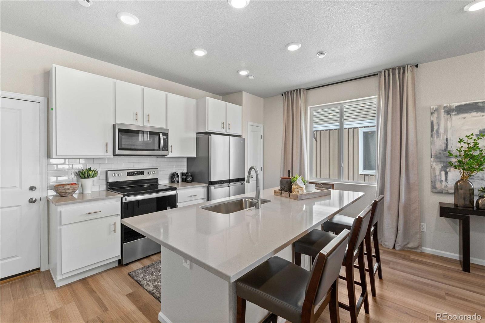 MLS Image #3 for 22411 e 46th avenue,aurora, Colorado