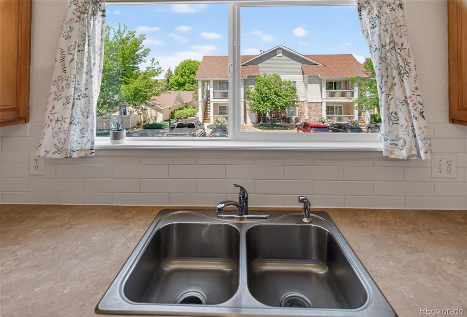 MLS Image #6 for 4825  hahns peak drive,loveland, Colorado