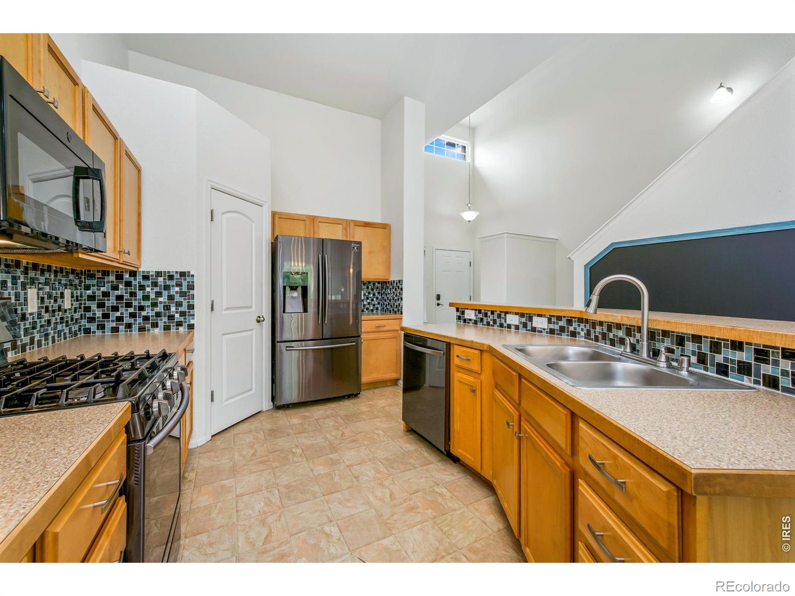 MLS Image #8 for 427  pioneer lane,johnstown, Colorado
