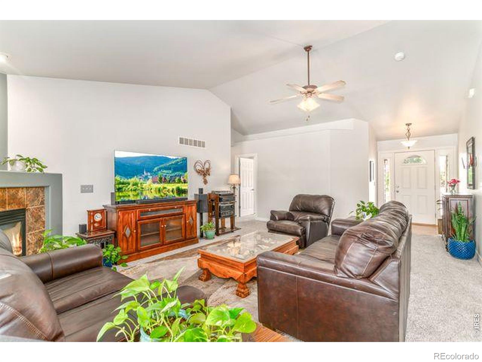 MLS Image #3 for 404  cascade court,johnstown, Colorado