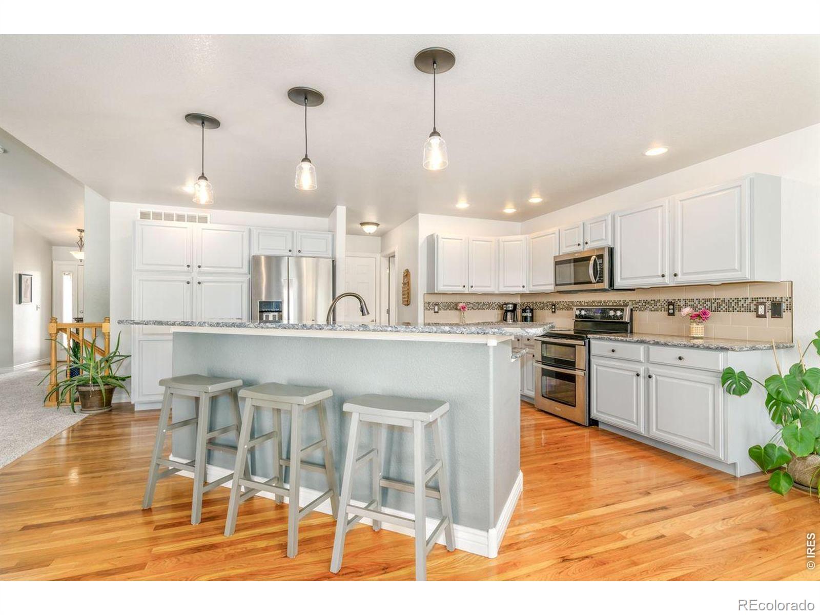 MLS Image #6 for 404  cascade court,johnstown, Colorado