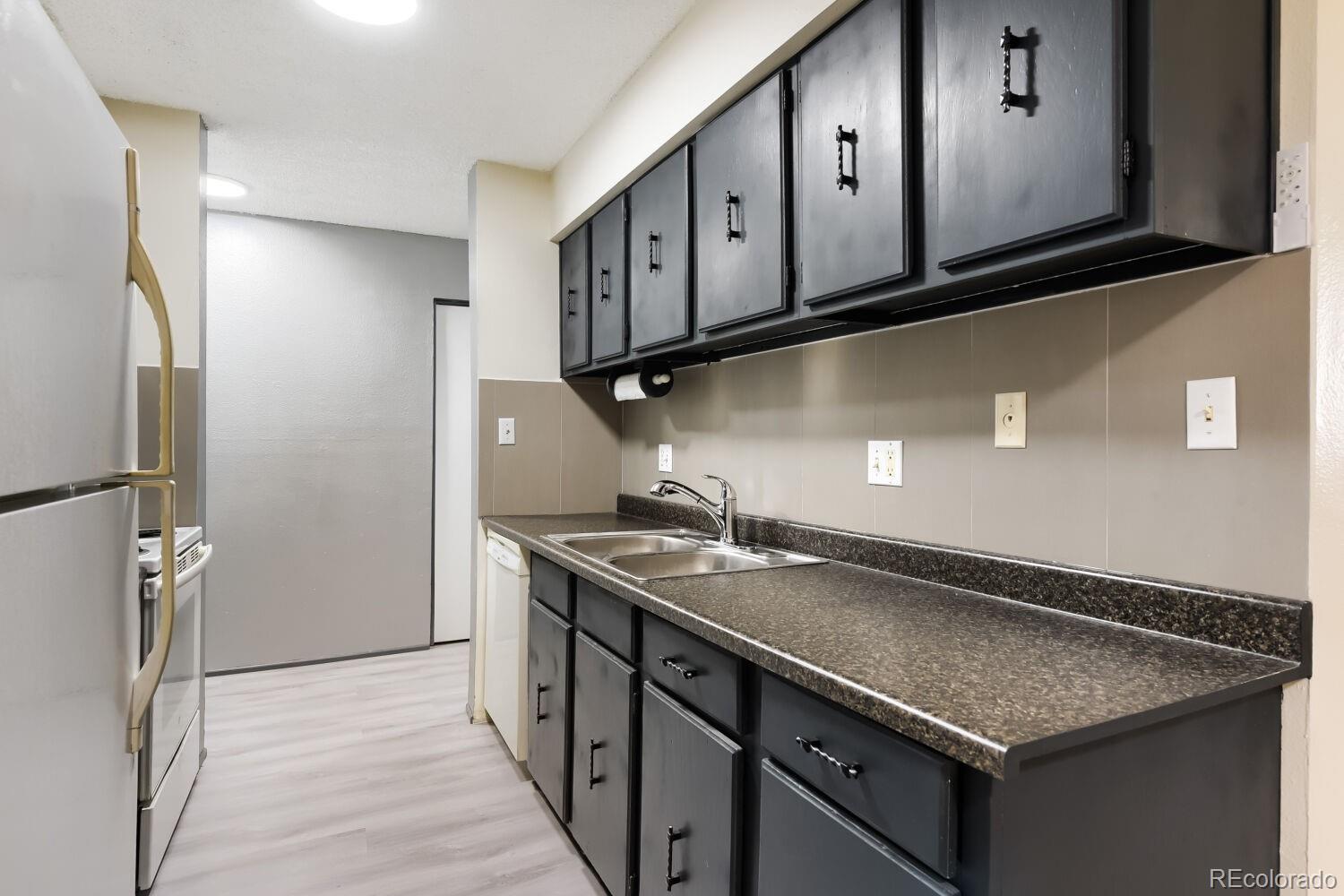 MLS Image #4 for 7755 e quincy avenue,denver, Colorado
