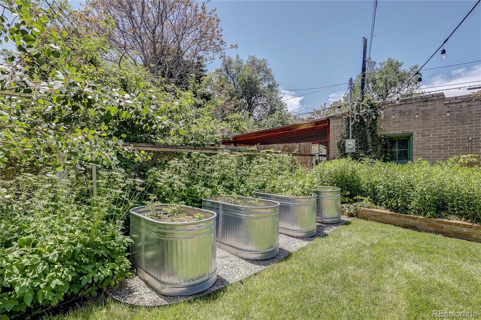 MLS Image #19 for 2091  holly ,denver, Colorado