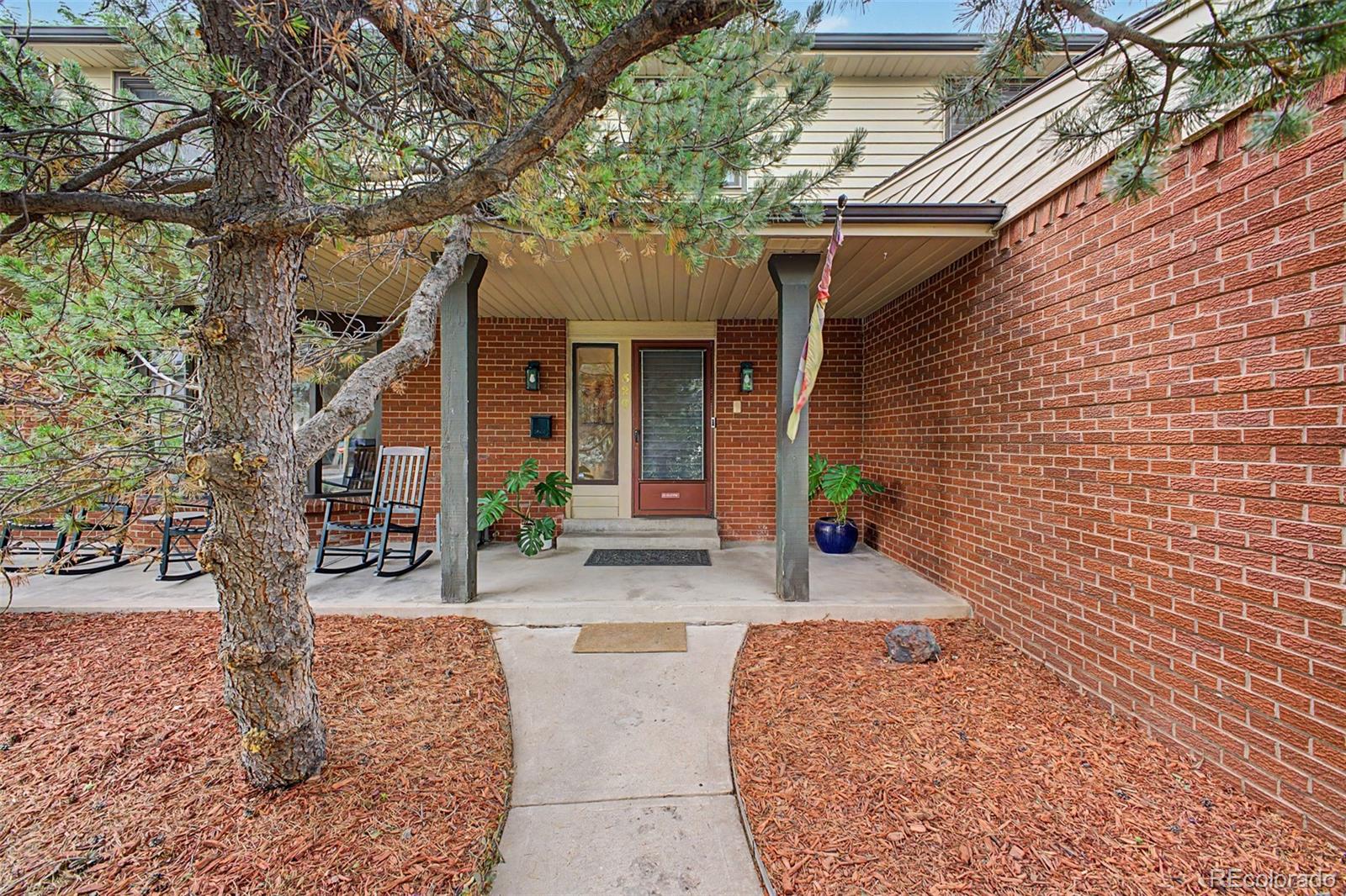 MLS Image #2 for 320  oswego court,aurora, Colorado