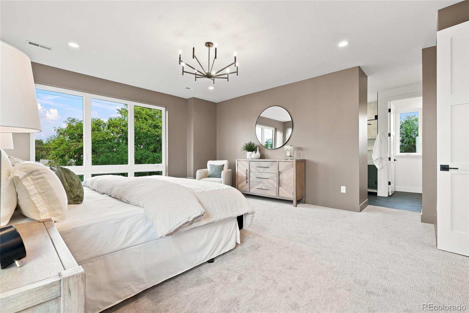 MLS Image #18 for 2934 s bellaire street,denver, Colorado