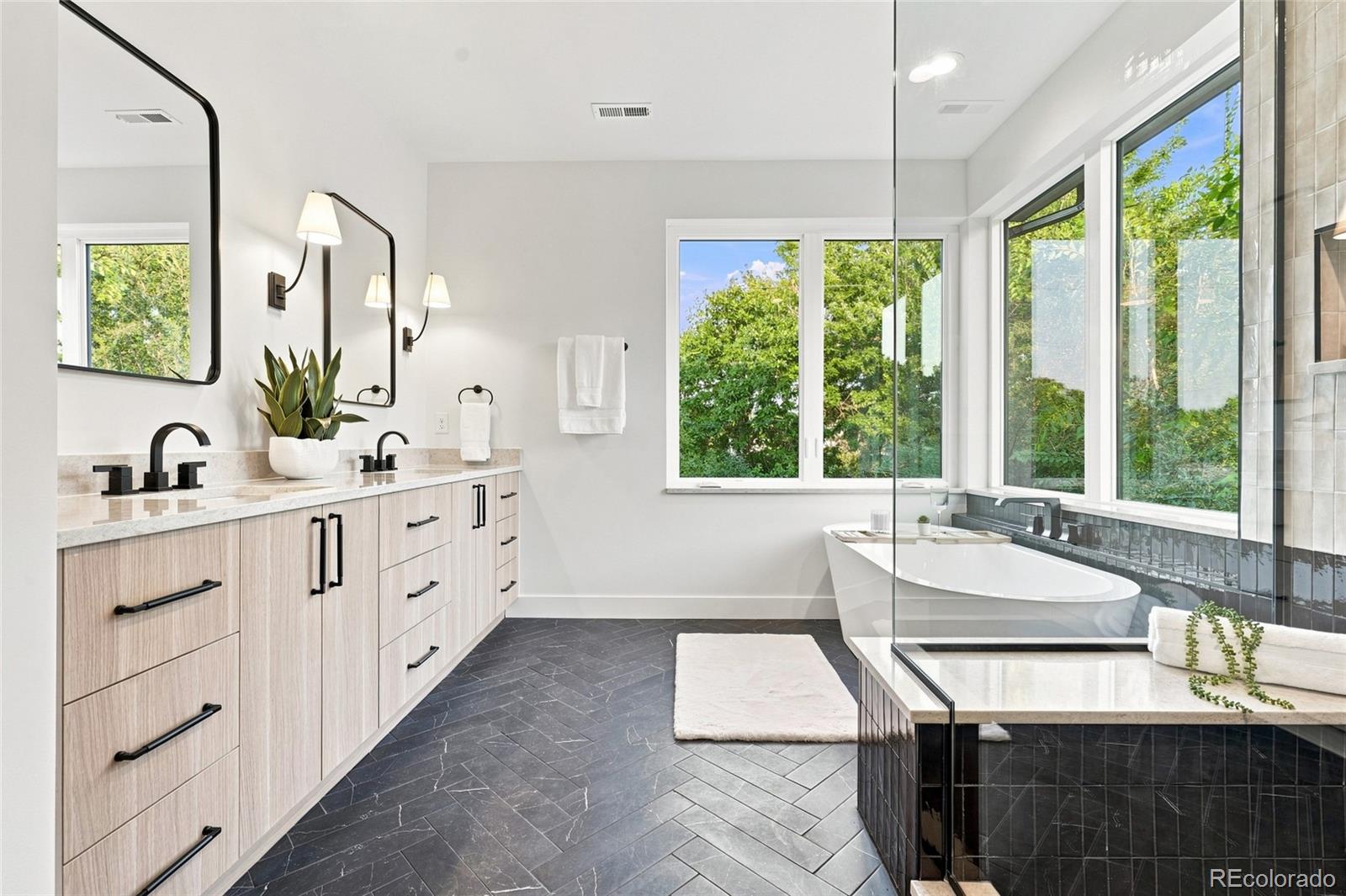 MLS Image #19 for 2934 s bellaire street,denver, Colorado