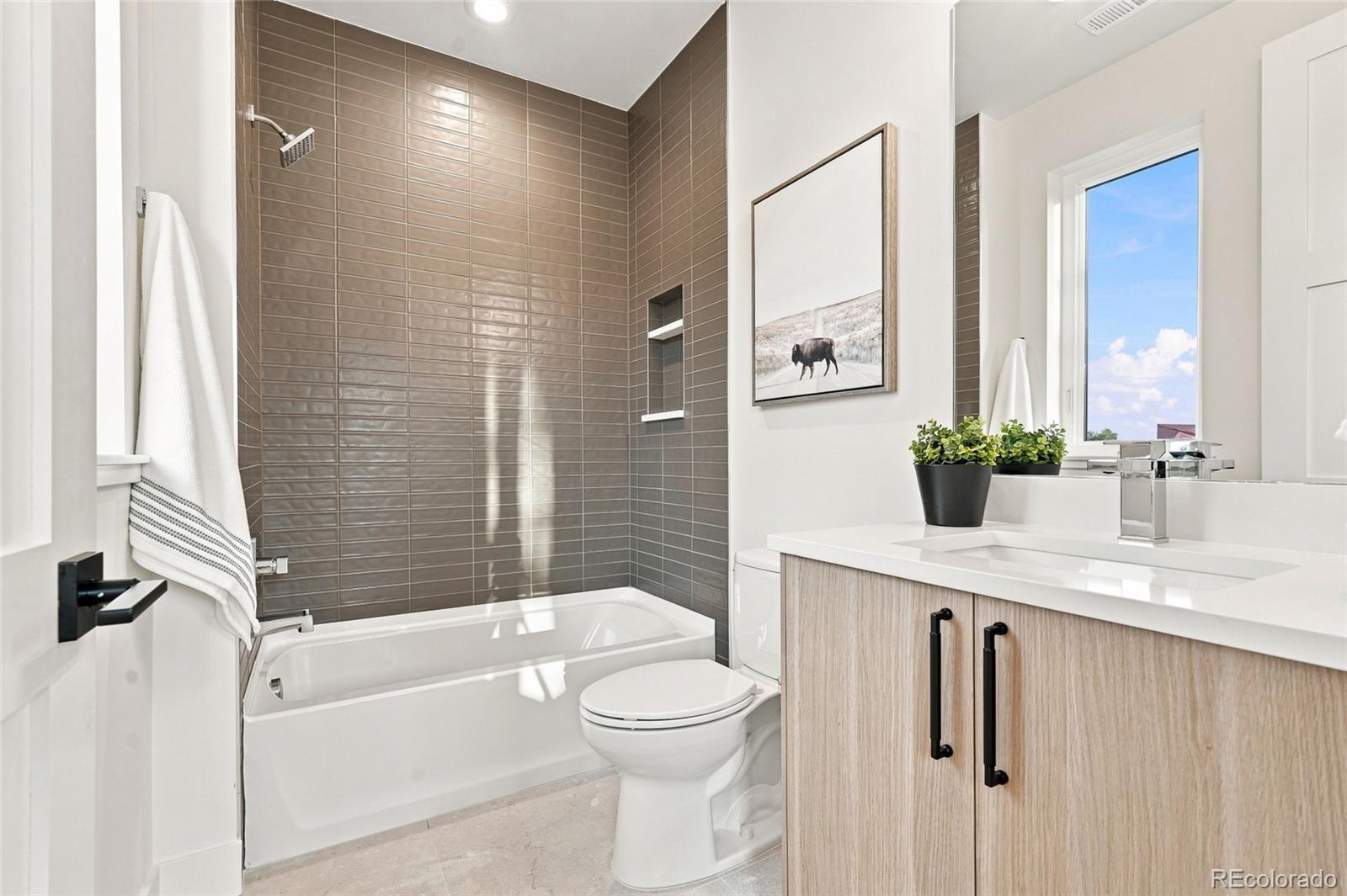 MLS Image #26 for 2934 s bellaire street,denver, Colorado