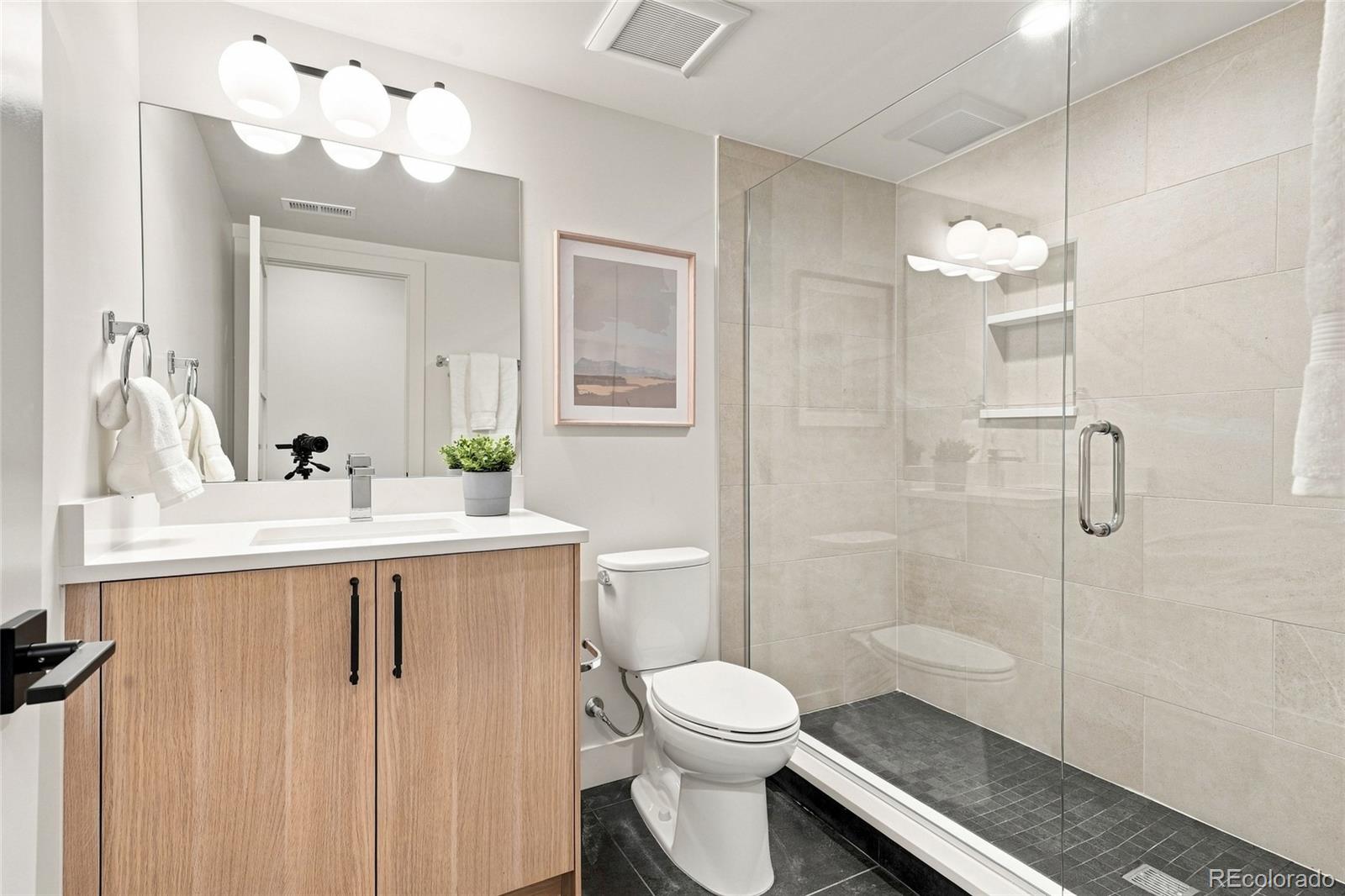 MLS Image #36 for 2934 s bellaire street,denver, Colorado