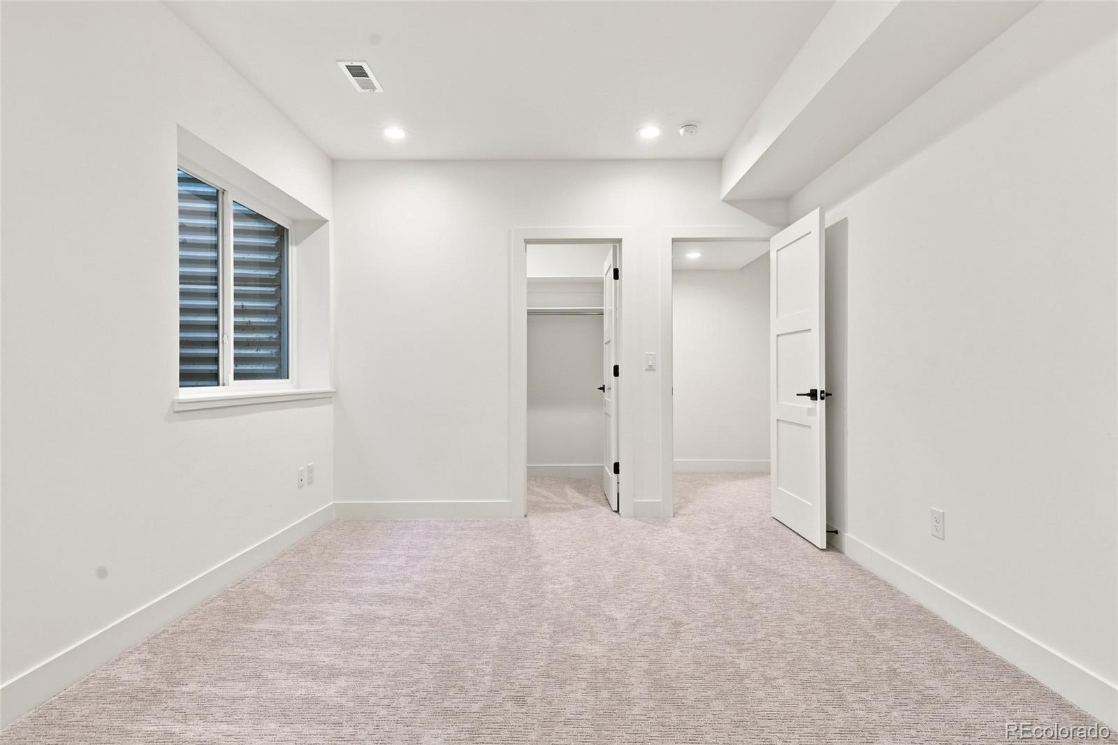 MLS Image #37 for 2934 s bellaire street,denver, Colorado