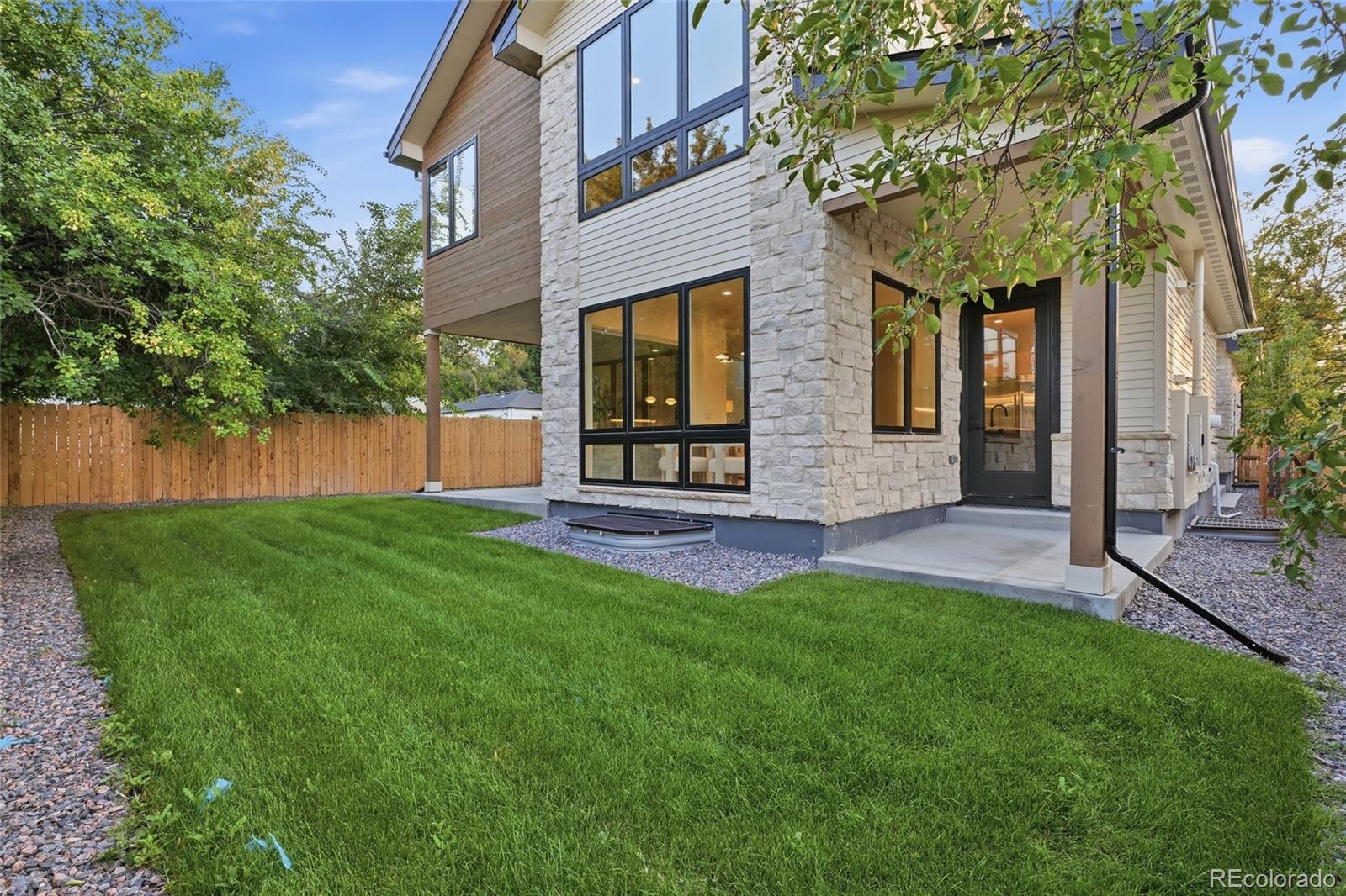 MLS Image #38 for 2934 s bellaire street,denver, Colorado