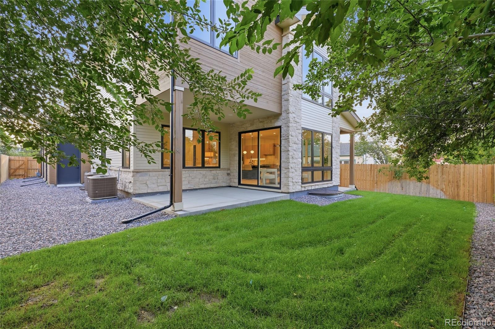 MLS Image #39 for 2934 s bellaire street,denver, Colorado
