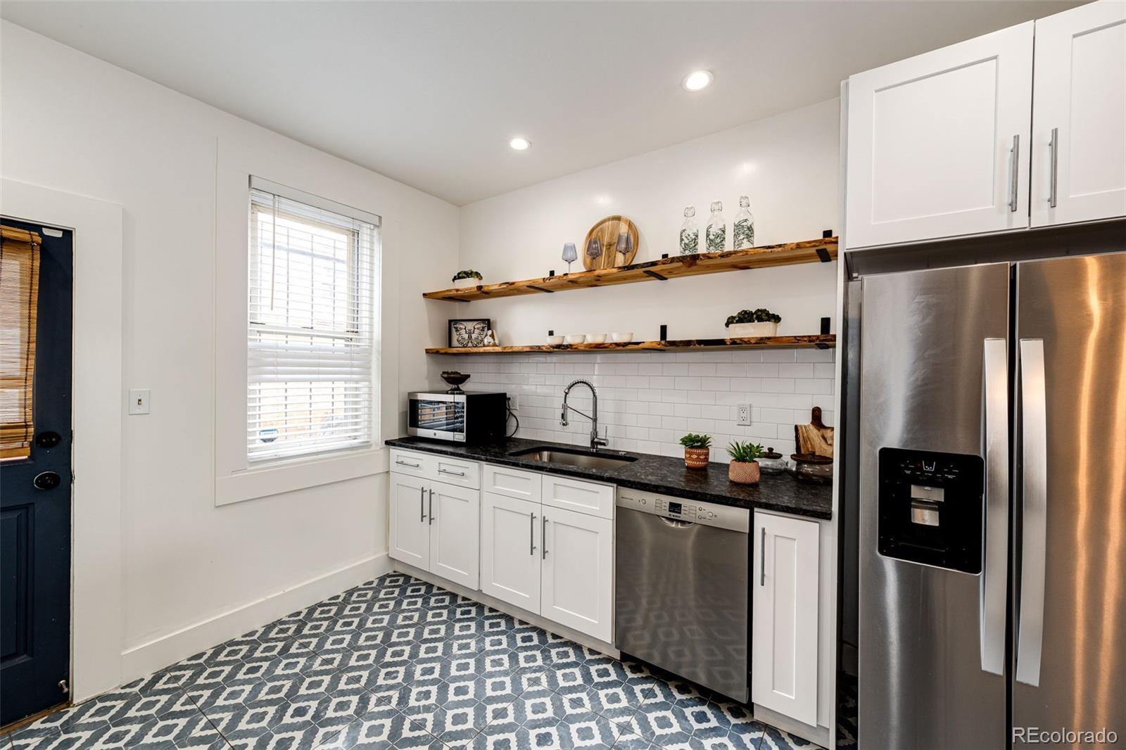 MLS Image #11 for 121 e 8th avenue,denver, Colorado
