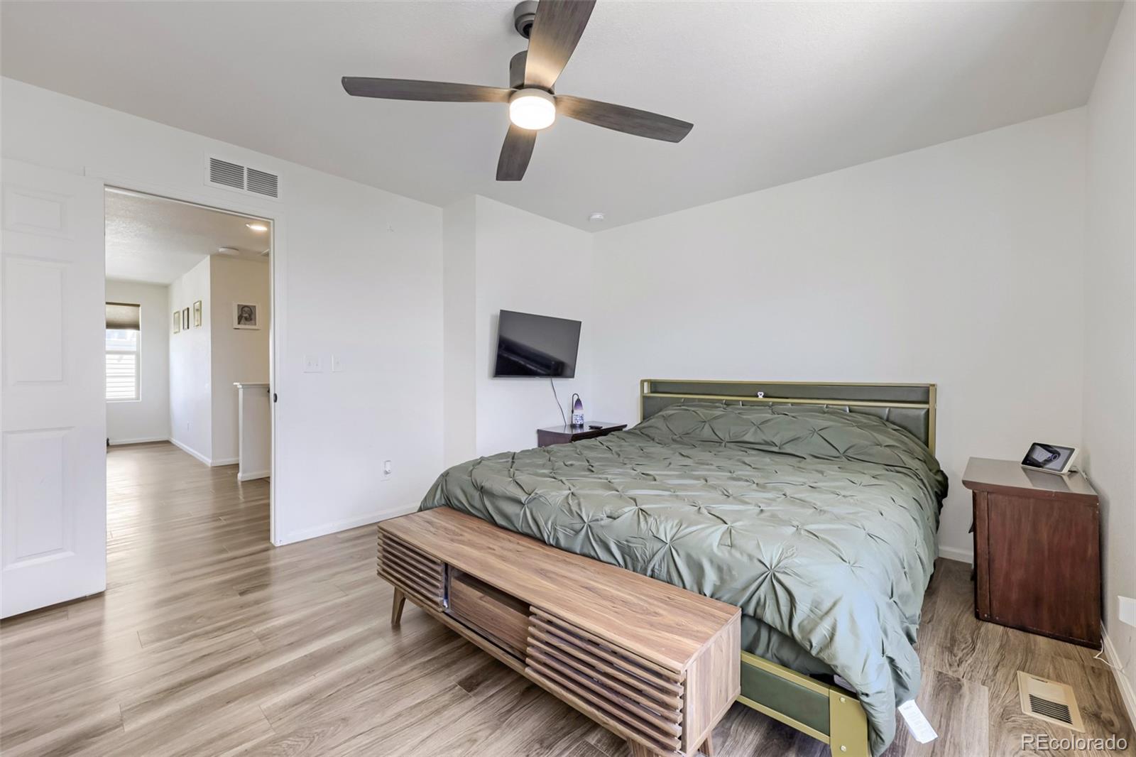 MLS Image #14 for 10035  yampa court,commerce city, Colorado
