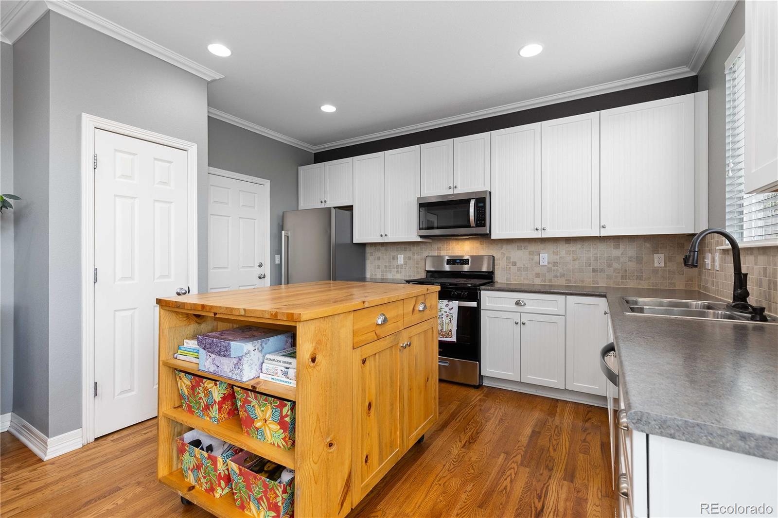 MLS Image #10 for 5290  raritan way,denver, Colorado