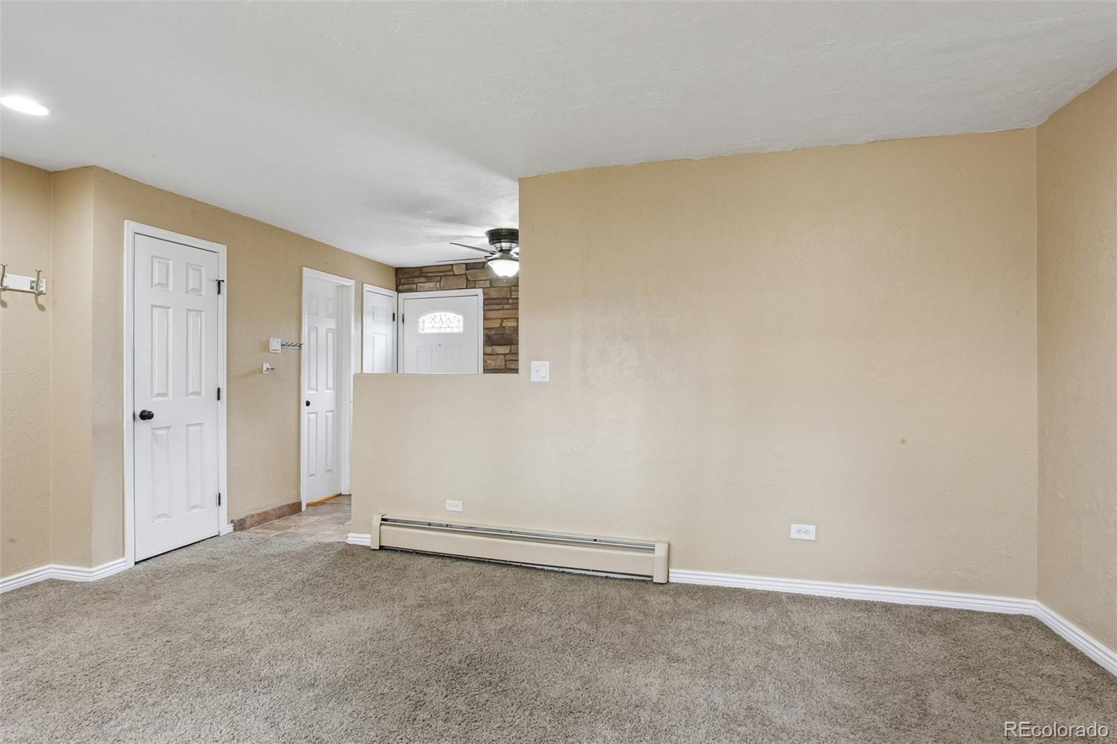 MLS Image #4 for 2190 s holly street,denver, Colorado