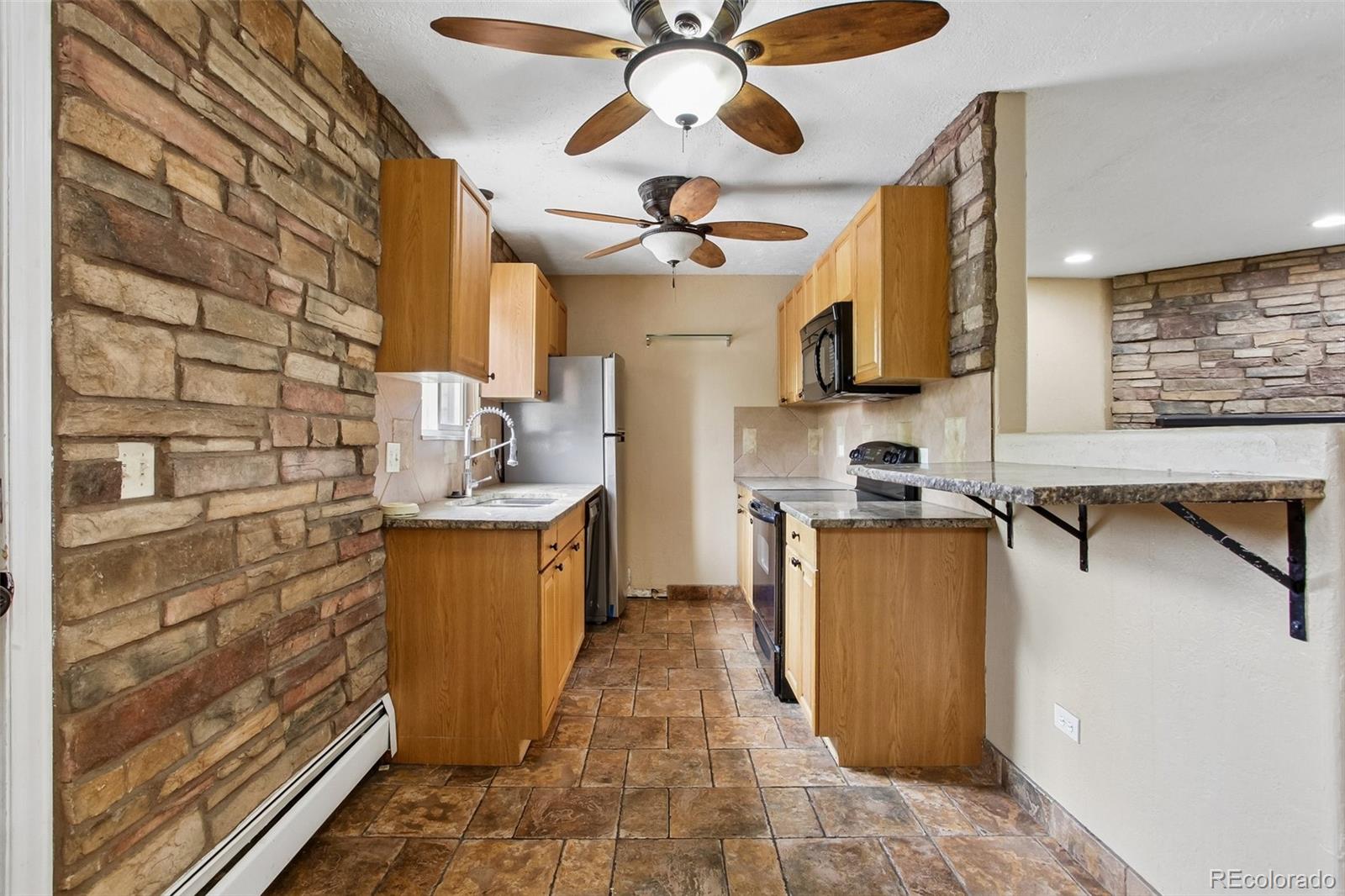 MLS Image #5 for 2190 s holly street,denver, Colorado