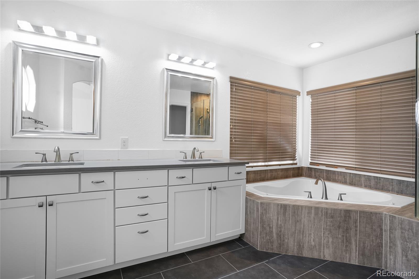MLS Image #17 for 8691 e hawaii drive,denver, Colorado