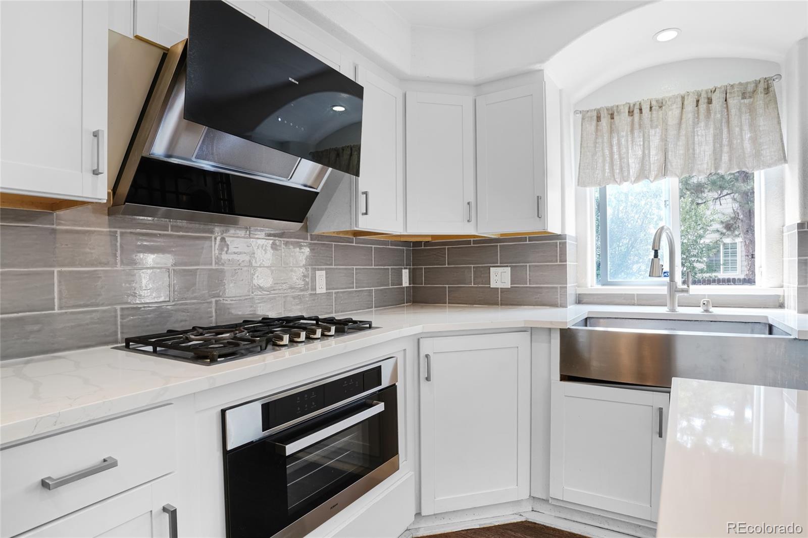 MLS Image #4 for 8691 e hawaii drive,denver, Colorado