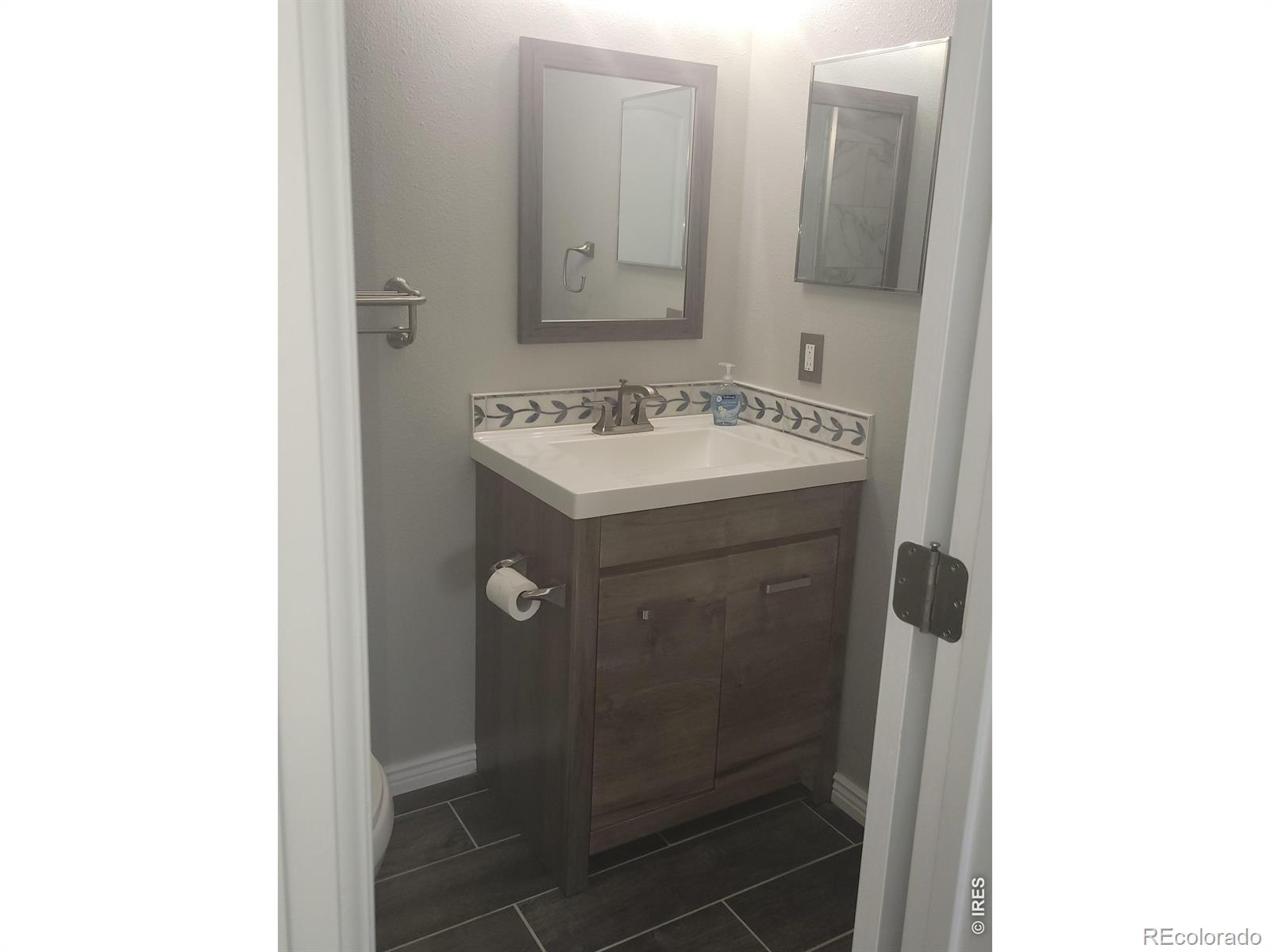 MLS Image #13 for 930 w 133rd circle,denver, Colorado