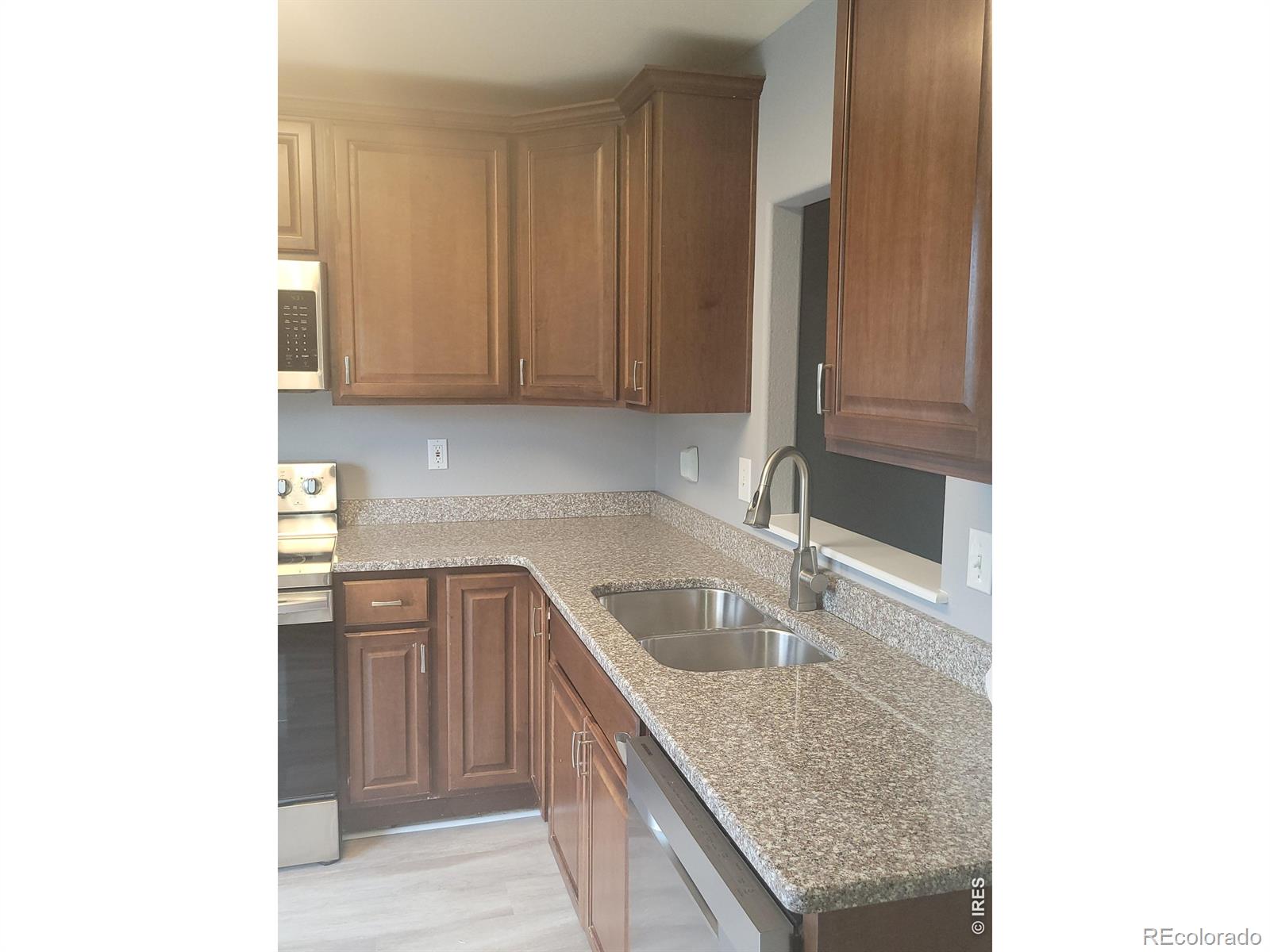 MLS Image #6 for 930 w 133rd circle,denver, Colorado