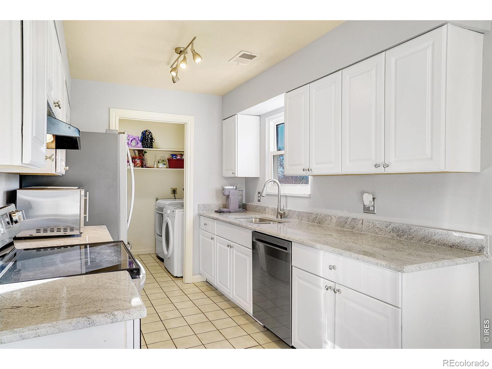MLS Image #11 for 9848  appletree place,thornton, Colorado