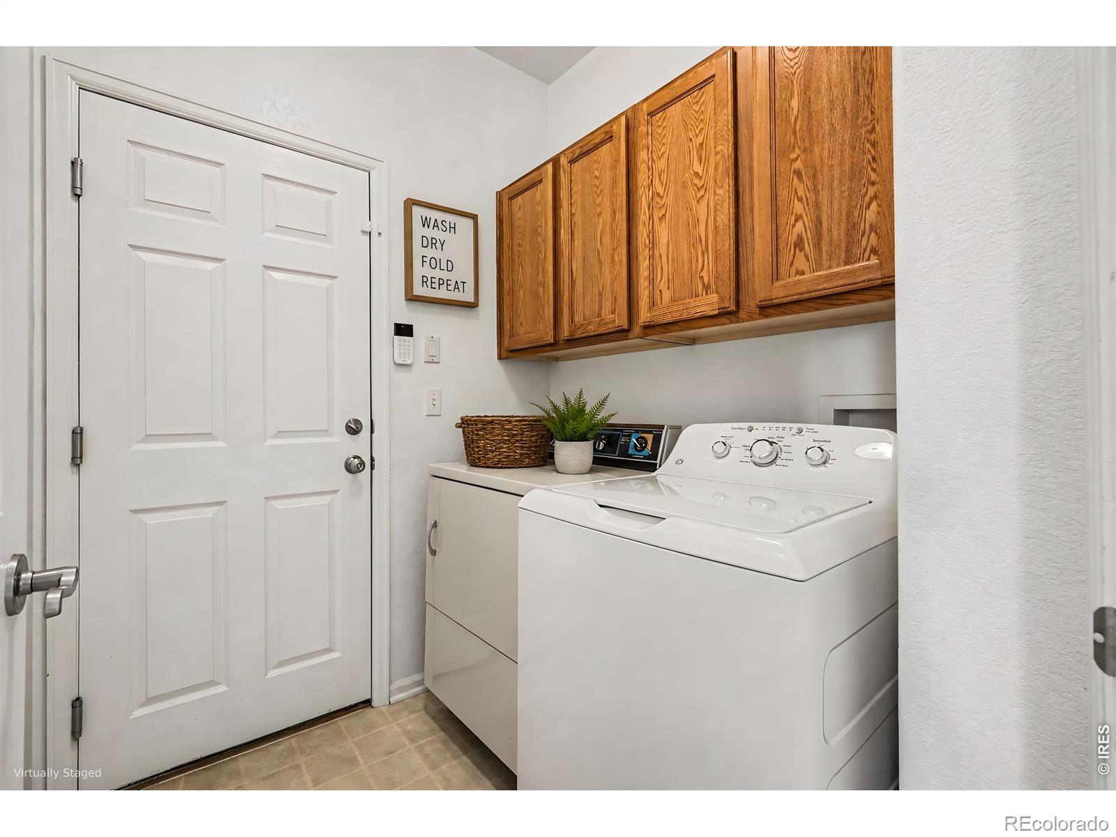 MLS Image #16 for 10053  crystal circle,commerce city, Colorado
