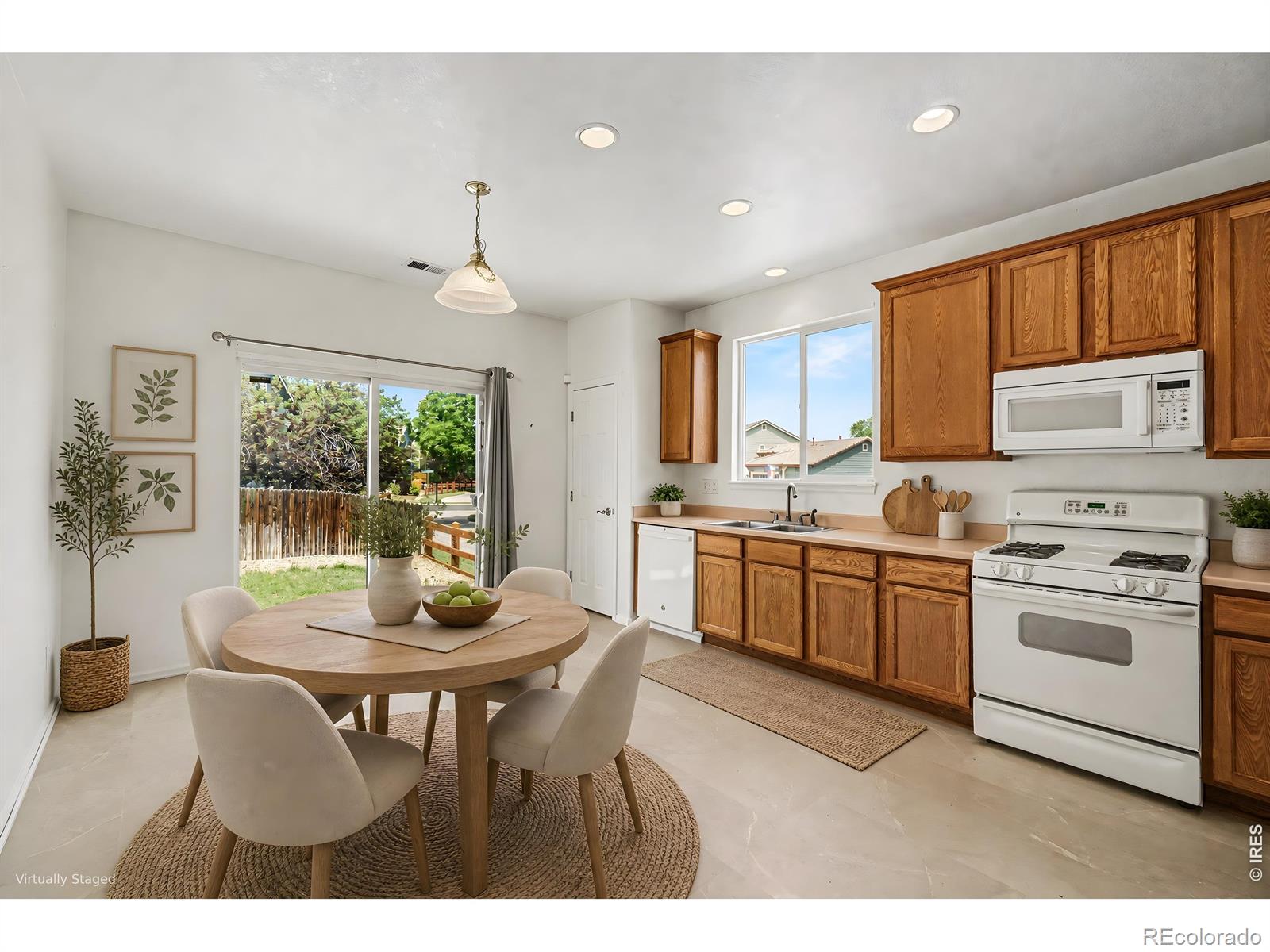 MLS Image #7 for 10053  crystal circle,commerce city, Colorado