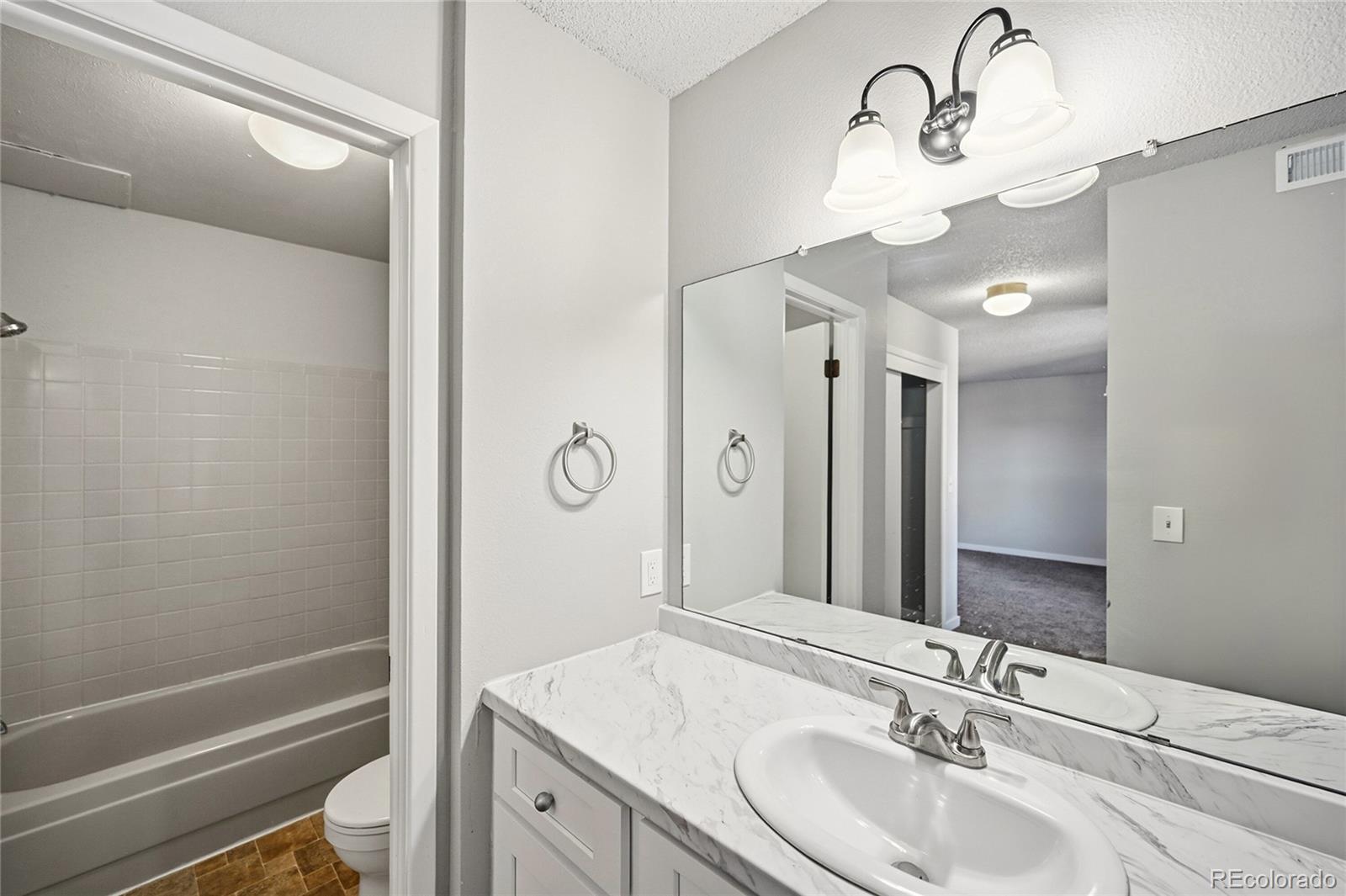 MLS Image #9 for 14438 e 1st drive,aurora, Colorado
