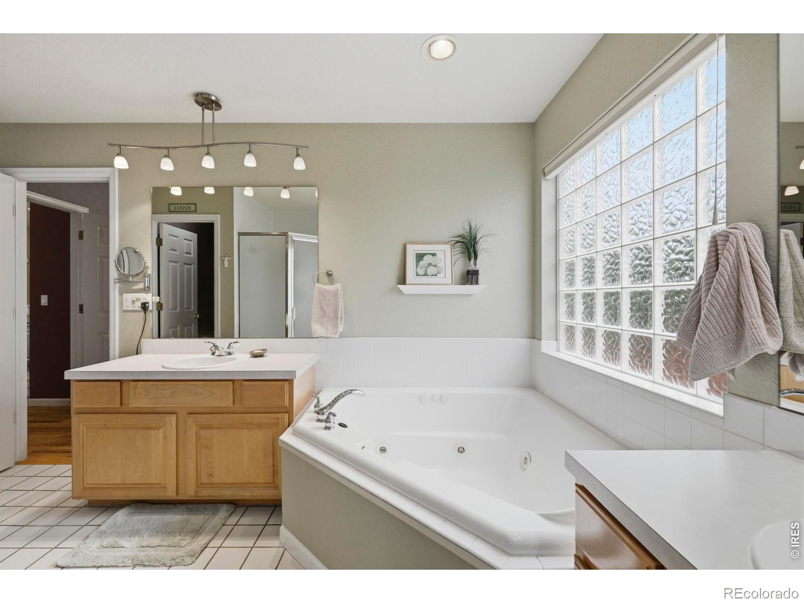 MLS Image #18 for 633  gilgalad way,fort collins, Colorado