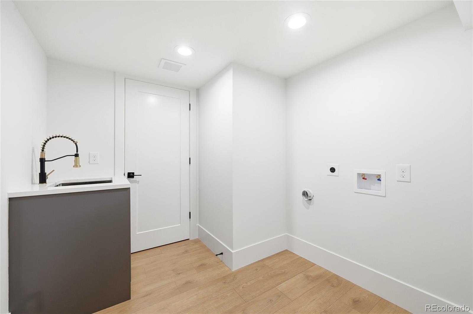MLS Image #25 for 2466 s krameria street,denver, Colorado