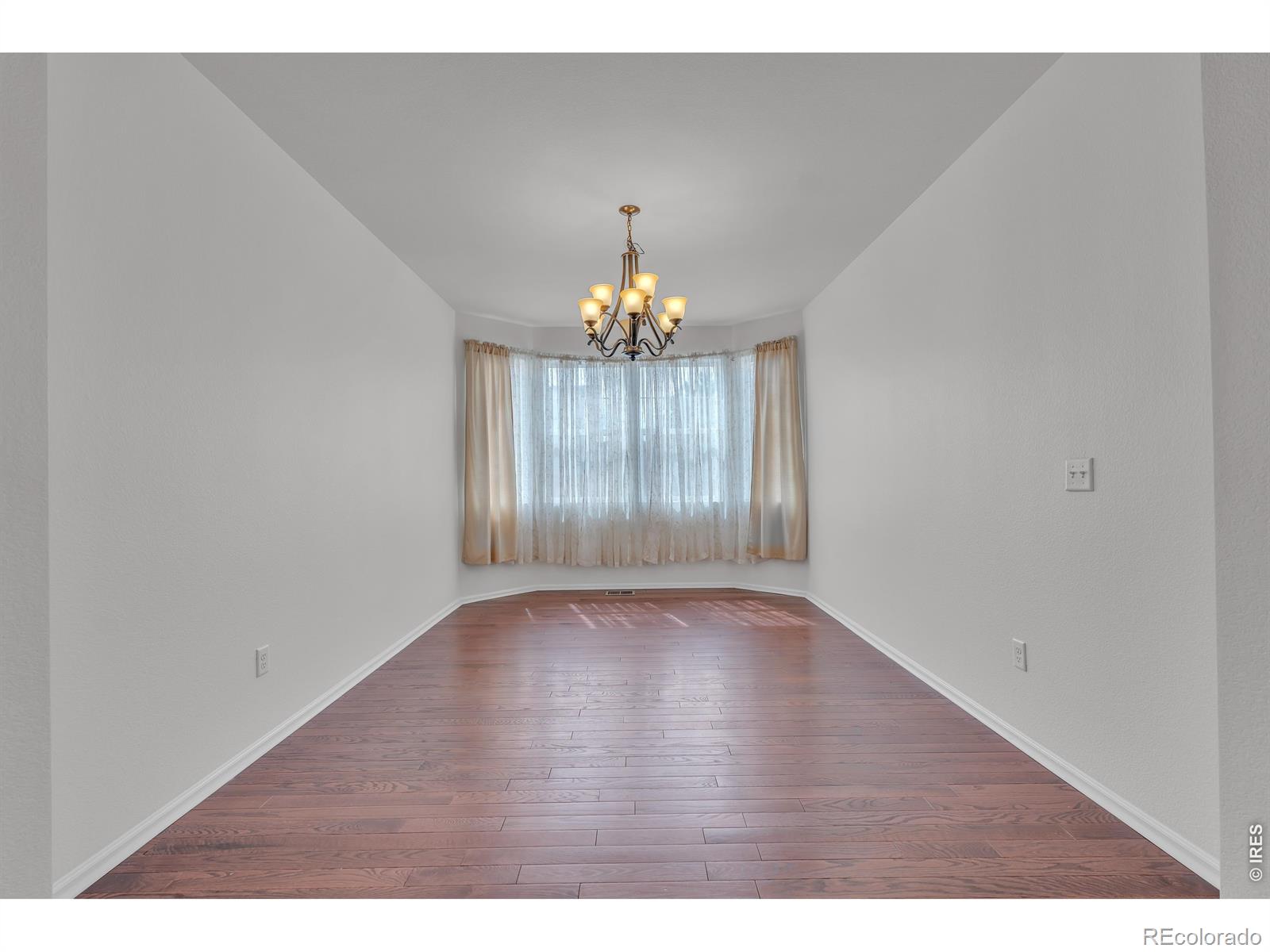 MLS Image #12 for 25447 e 4th avenue,aurora, Colorado