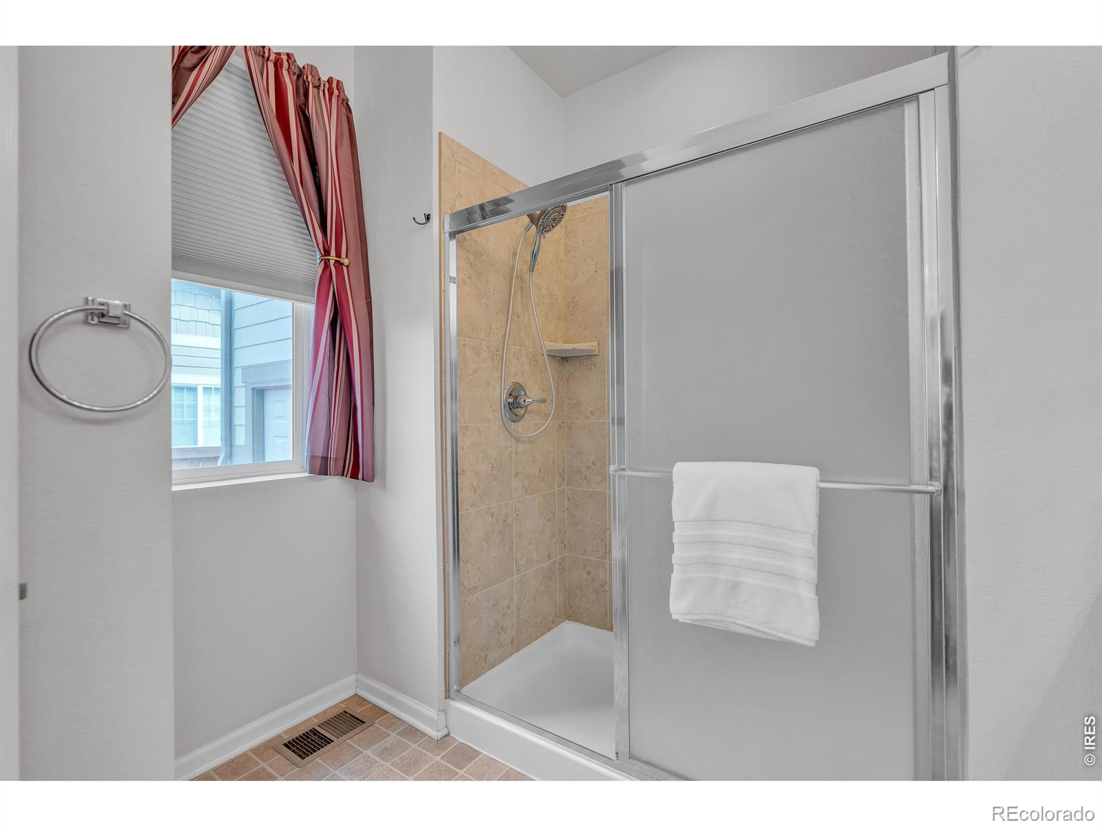 MLS Image #17 for 25447 e 4th avenue,aurora, Colorado