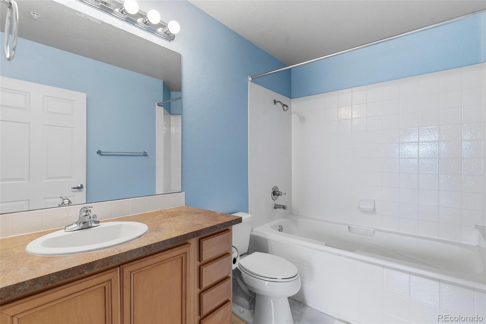 MLS Image #19 for 15475  andrews drive 412,denver, Colorado