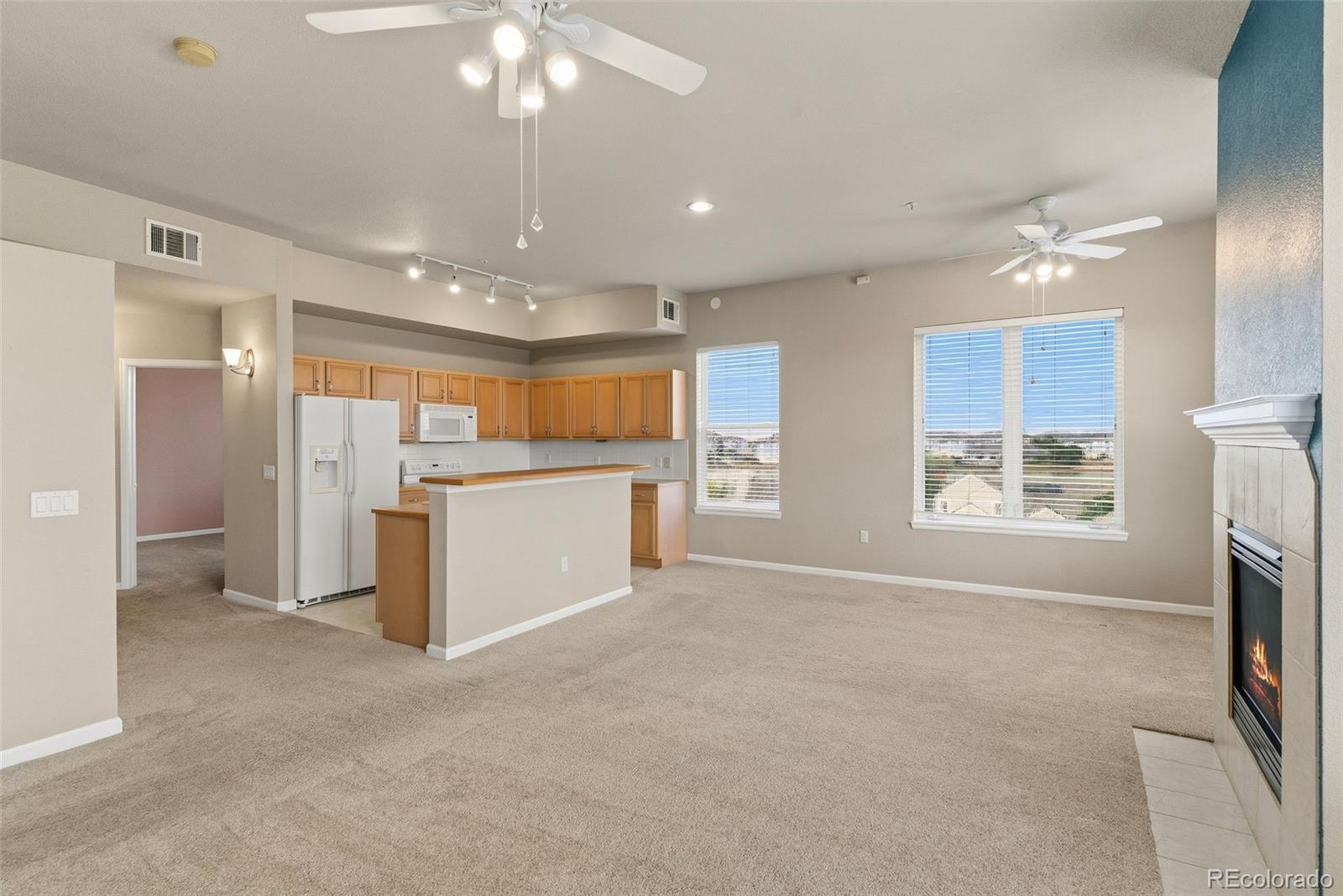 MLS Image #3 for 15475  andrews drive 412,denver, Colorado