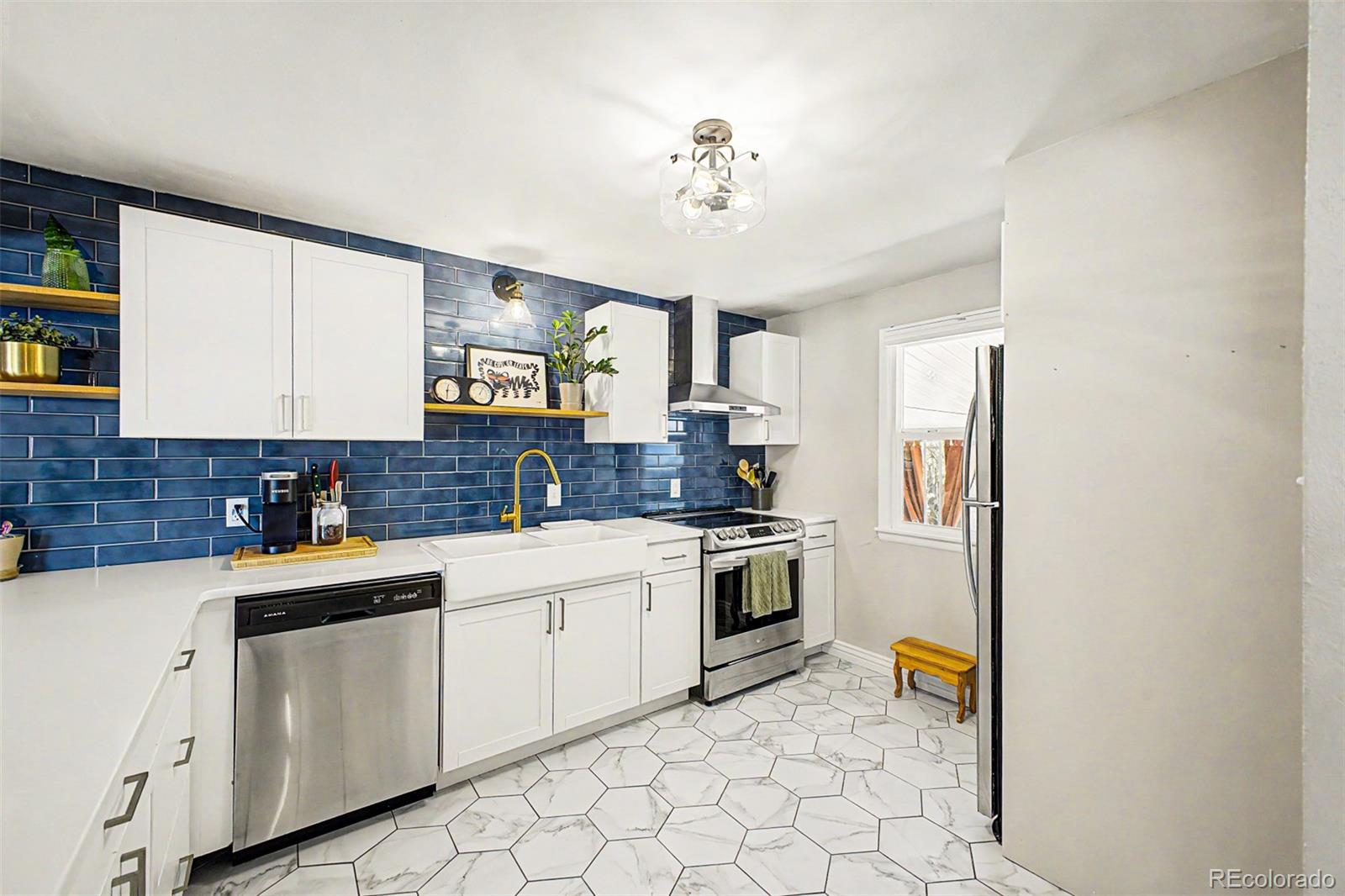 MLS Image #11 for 2758 s irving street,denver, Colorado