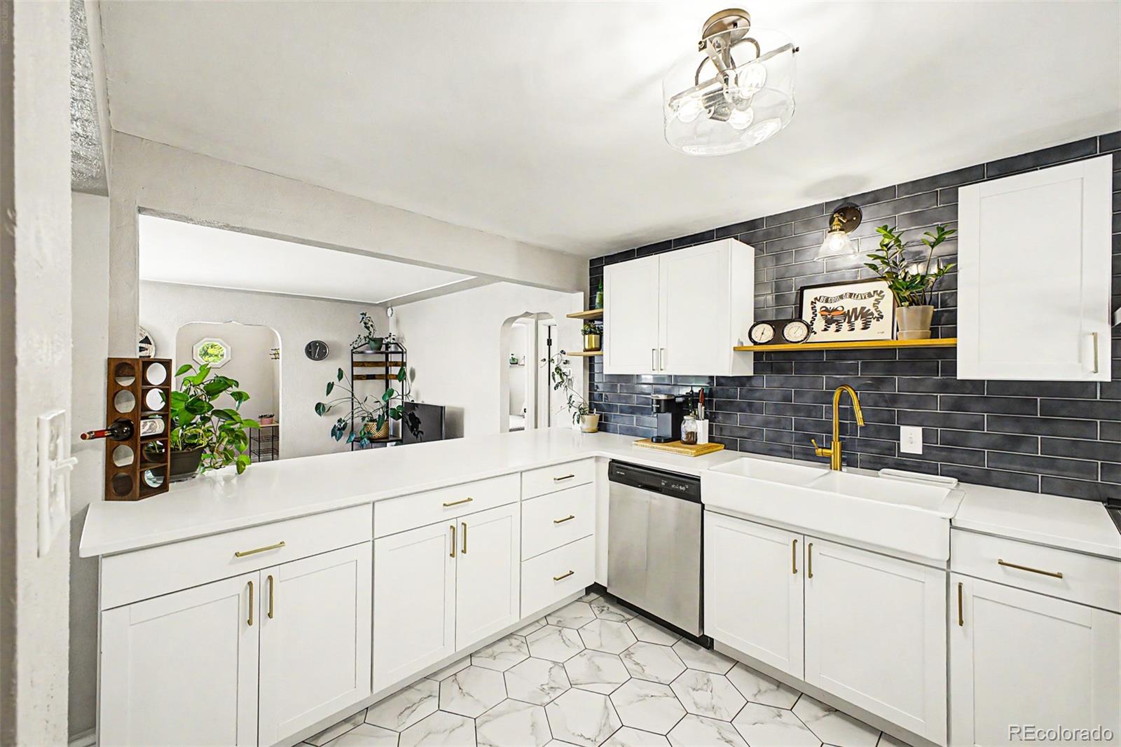 MLS Image #12 for 2758 s irving street,denver, Colorado