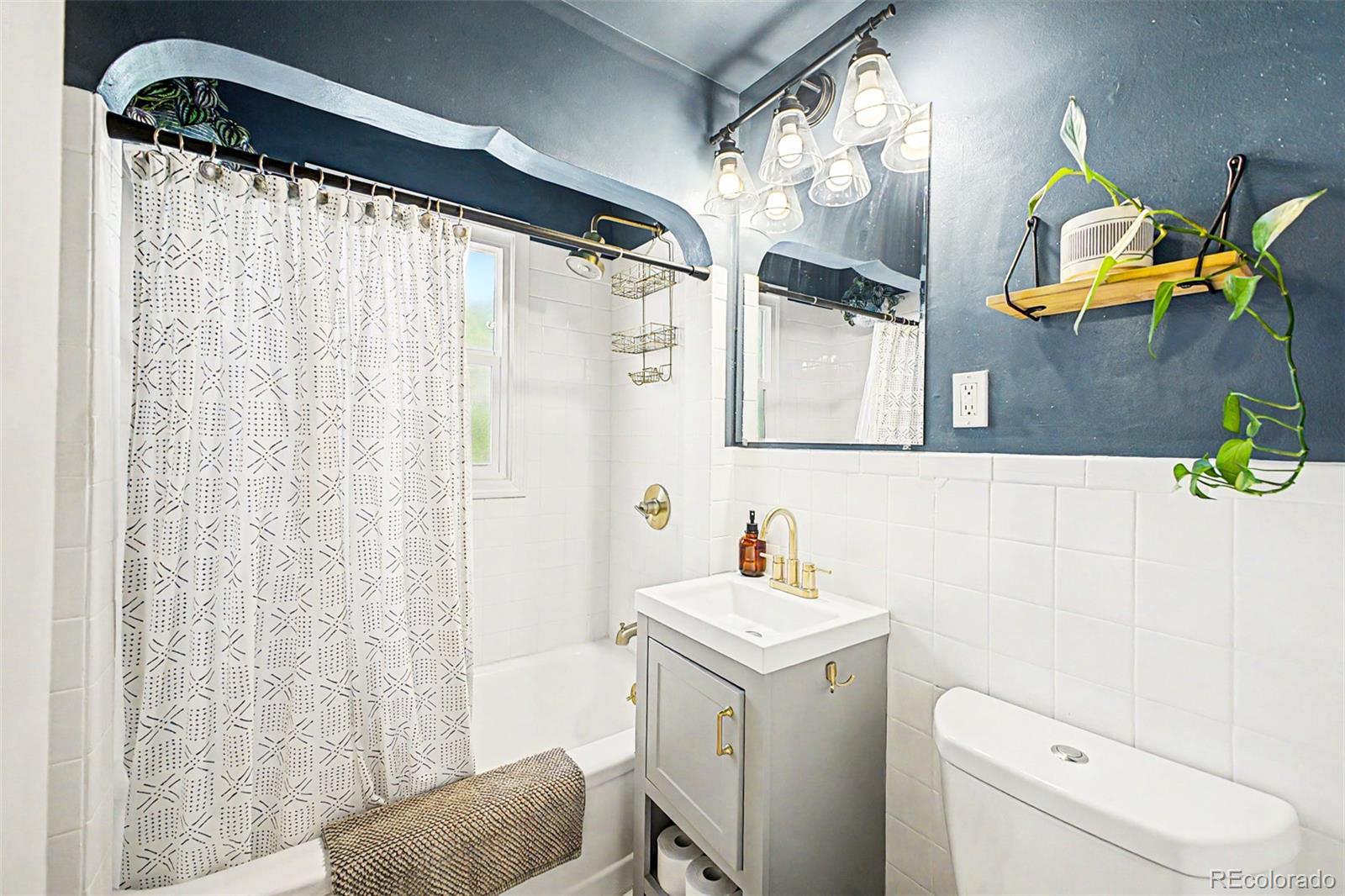 MLS Image #16 for 2758 s irving street,denver, Colorado