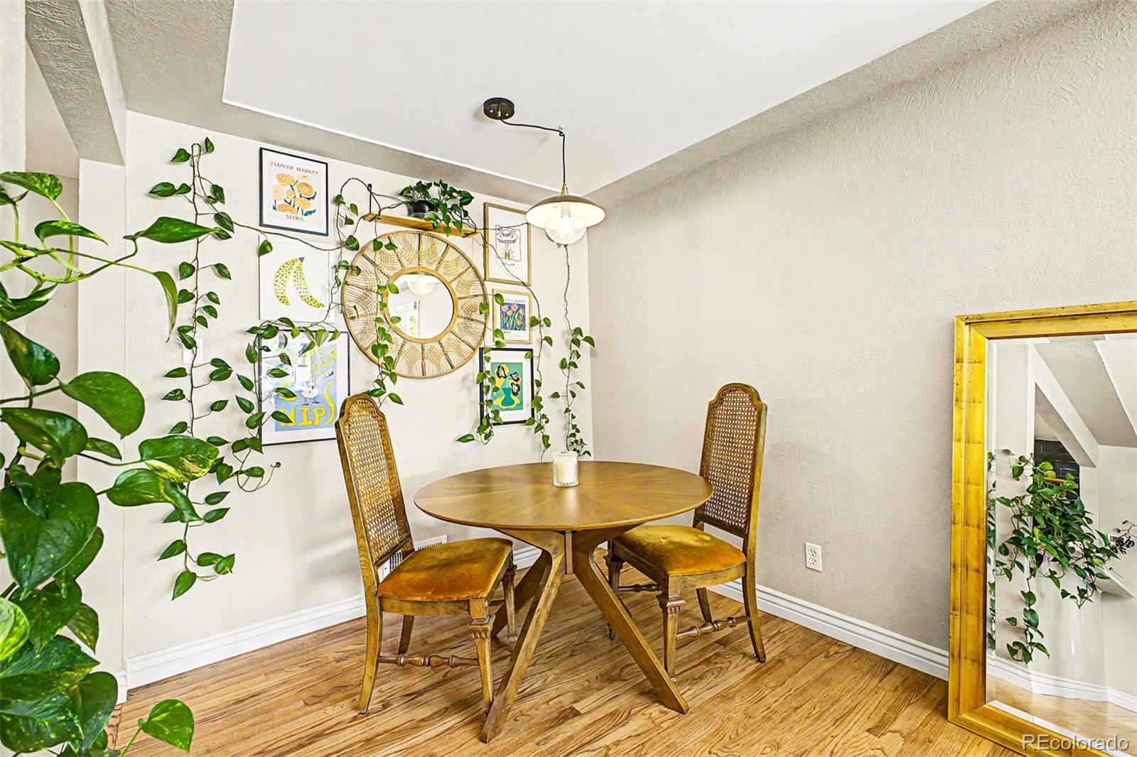MLS Image #8 for 2758 s irving street,denver, Colorado
