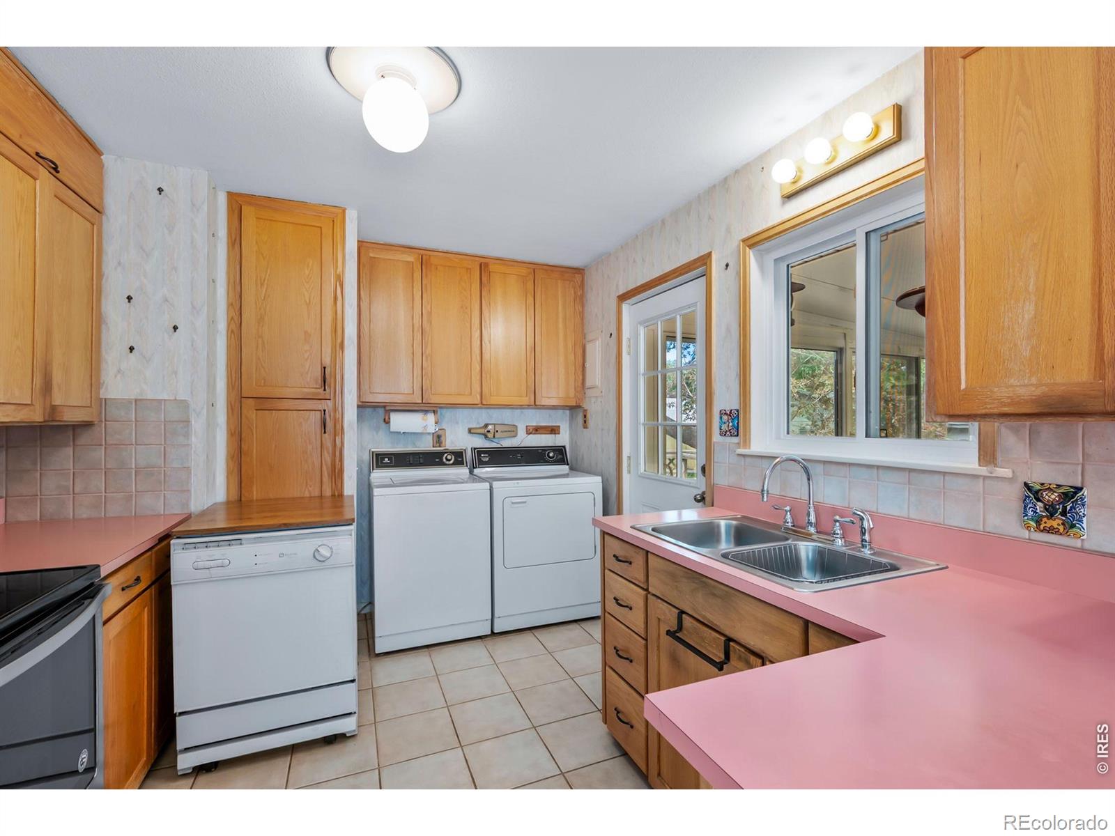 MLS Image #5 for 1038  aspen street,longmont, Colorado