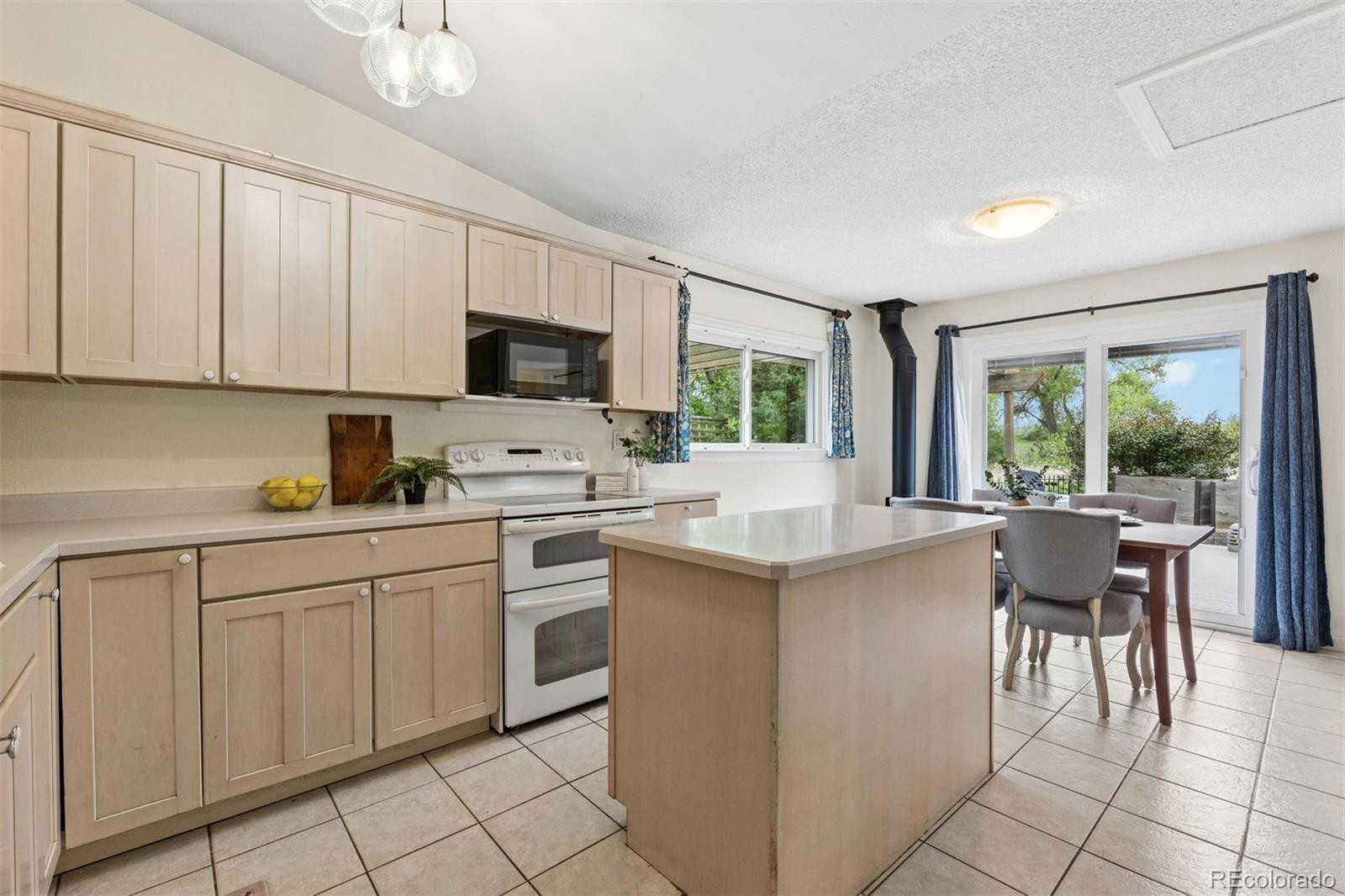 MLS Image #13 for 352 s jefferson avenue,louisville, Colorado