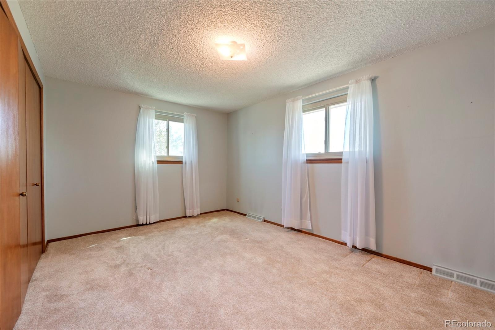 MLS Image #19 for 11468 e berry drive,englewood, Colorado